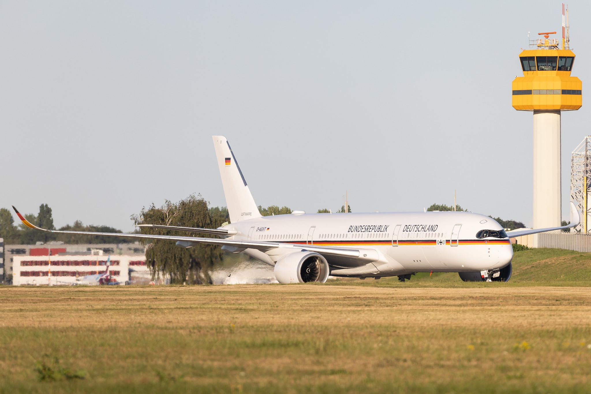 Hamburg Airport: German Air Force (/ GAF) | Airbus A350-941CJ A359 | D-AGVT | MSN 468