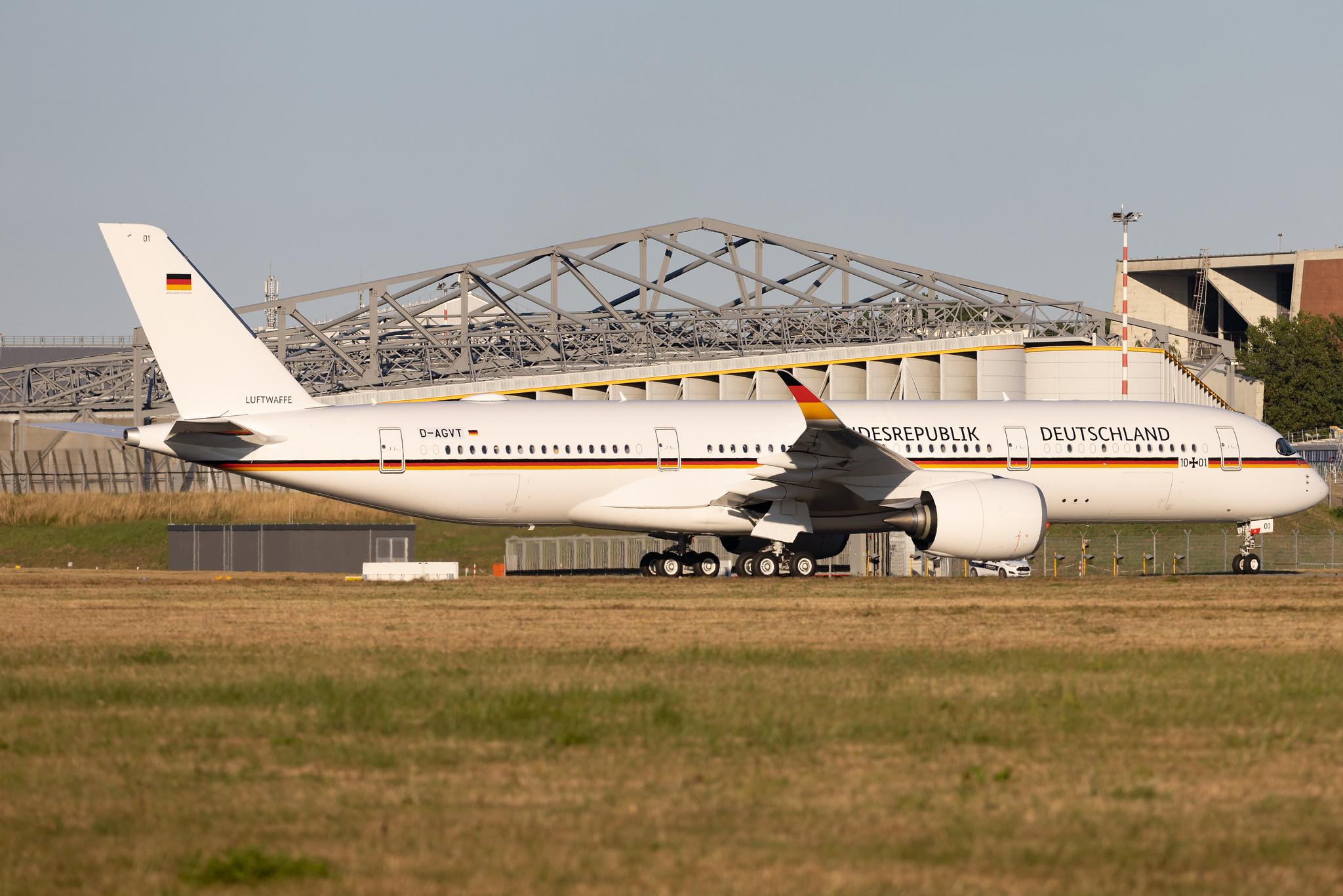 Hamburg Airport: German Air Force (/ GAF) | Airbus A350-941CJ A359 | D-AGVT | MSN 468
