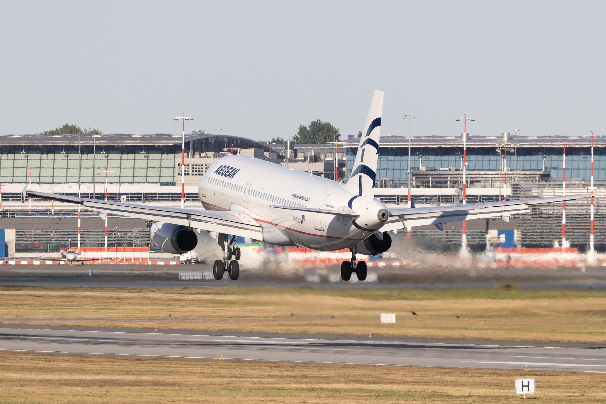 Hamburg Airport: Aegean Airlines (A3 / AEE) | Airbus A320-232 A320 | SX-DVS | MSN 3709