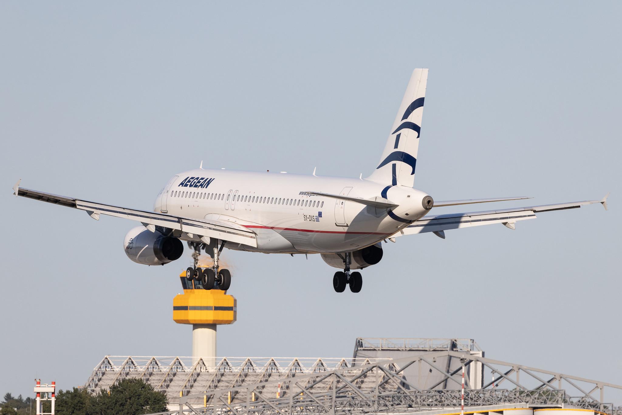 Hamburg Airport: Aegean Airlines (A3 / AEE) | Airbus A320-232 A320 | SX-DVS | MSN 3709