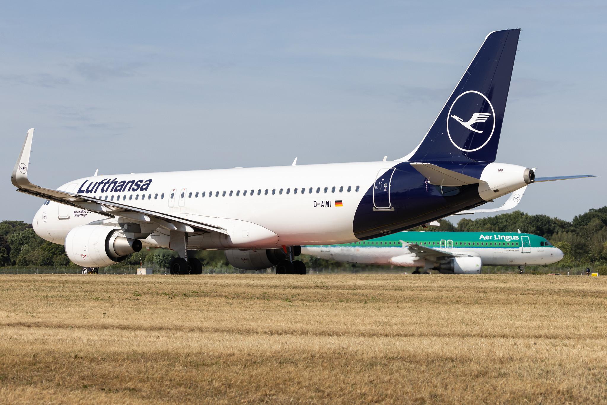 Hamburg Airport: Lufthansa (LH / DLH) | Airbus A320-214 A320 | D-AIWI | MSN 8951