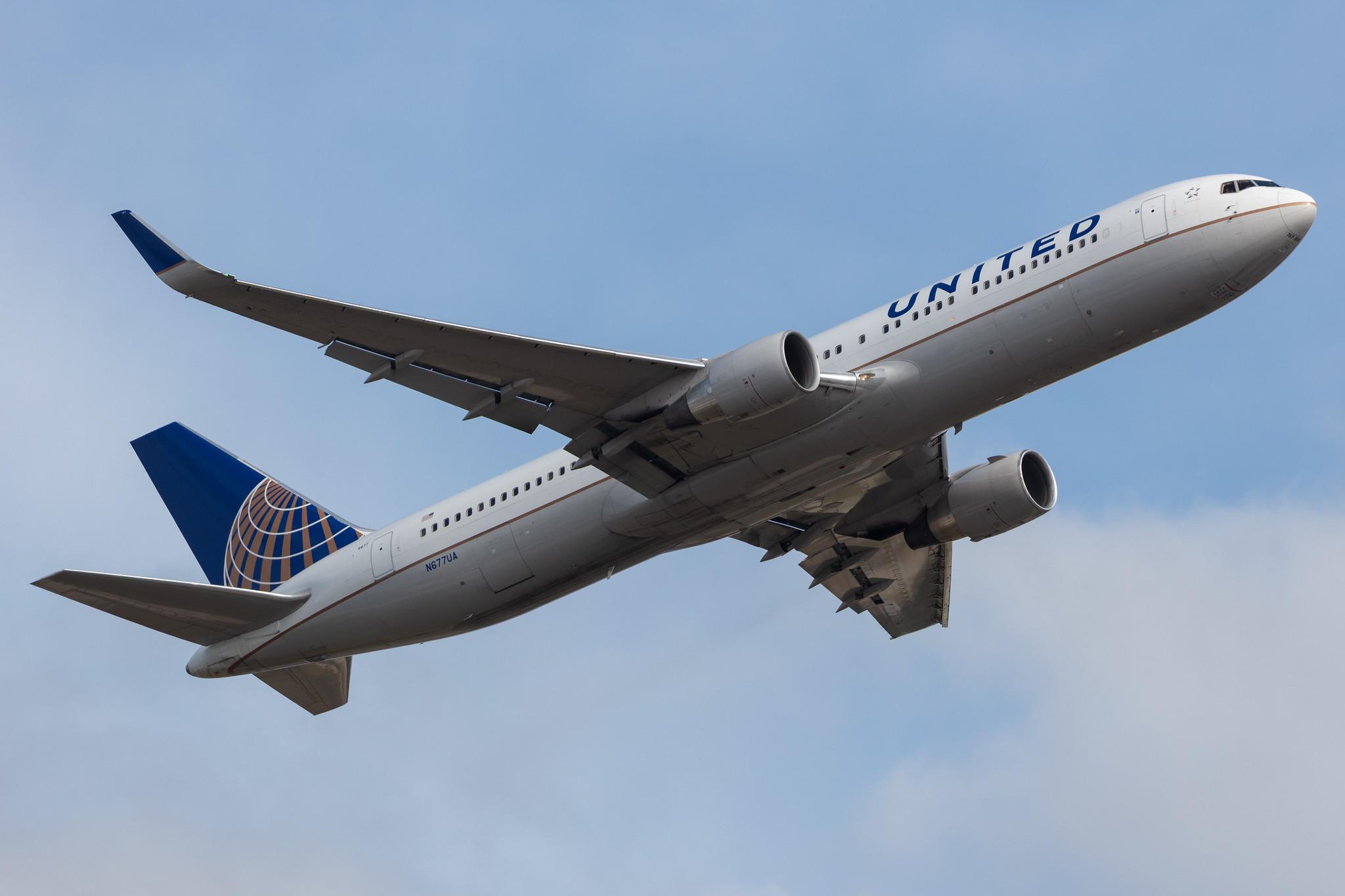 Frankfurt Airport: United Airlines (UA / UAL) |  Boeing 767-322(ER) B763 | N677UA | MSN 30029