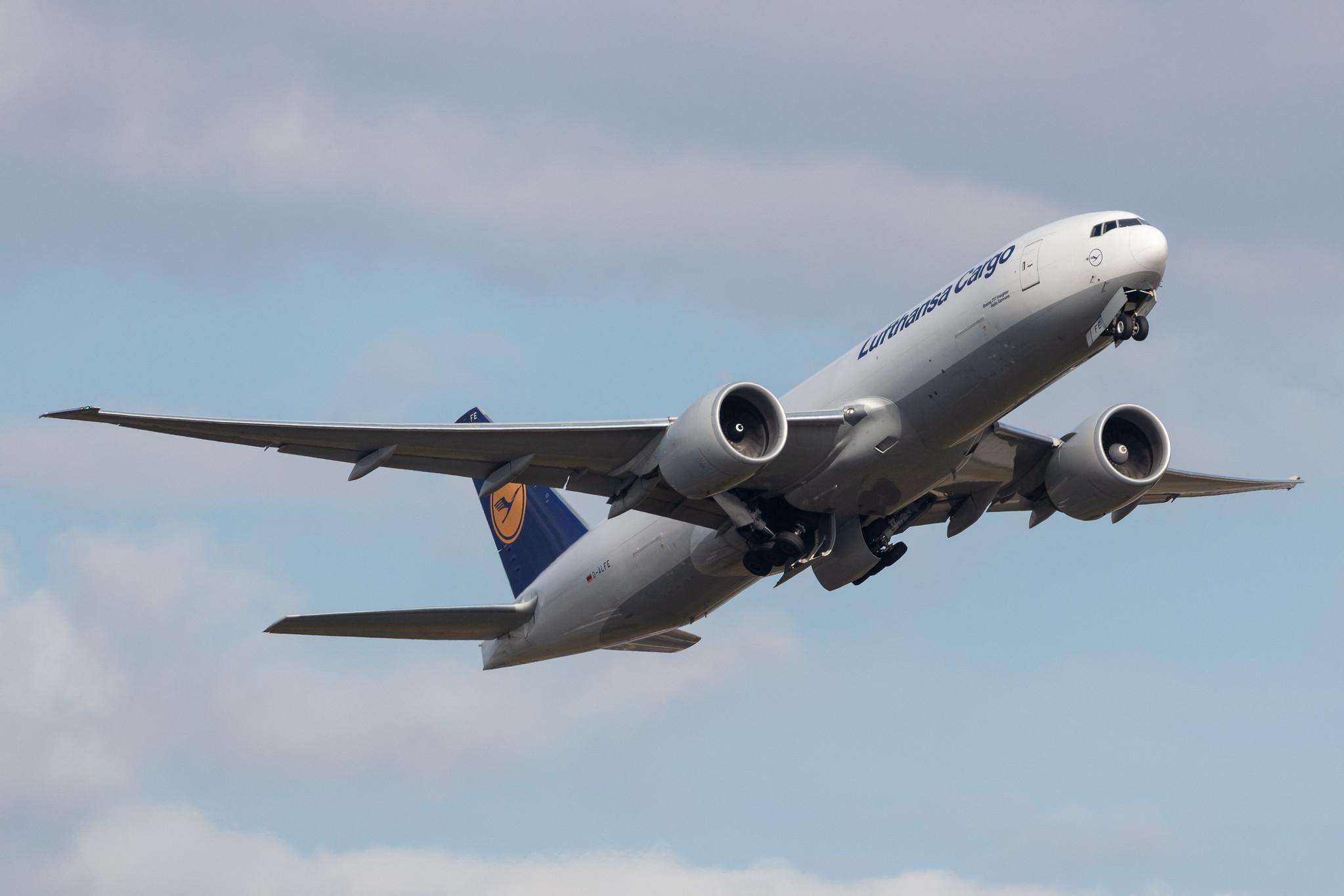 Frankfurt Airport: Lufthansa Cargo (/ GEC) |  Boeing 777-FBT B77L | D-ALFE | MSN 41678
