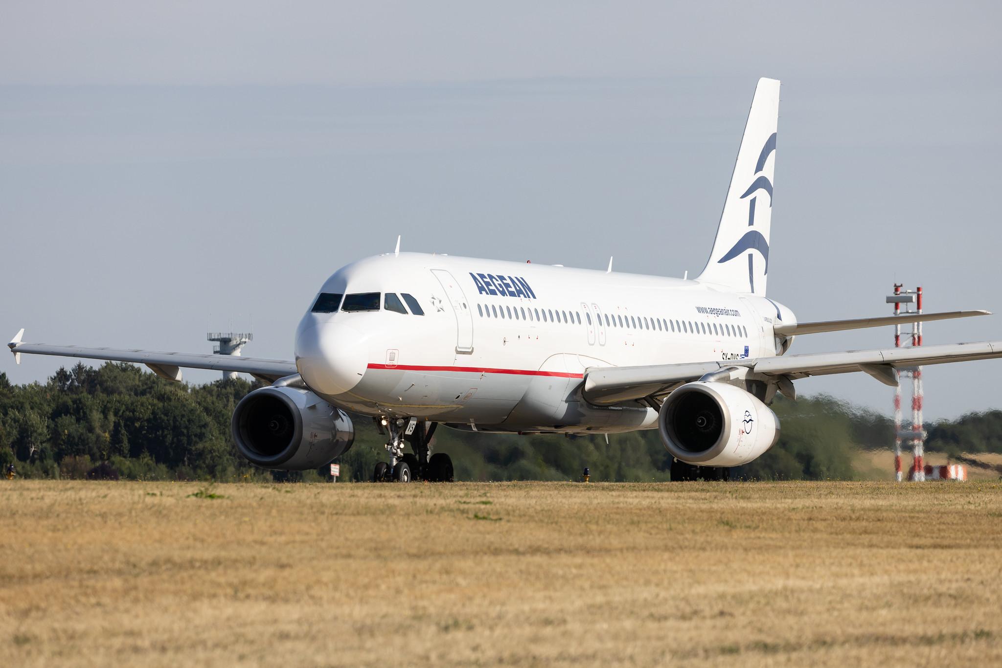 Hamburg Airport: Aegean Airlines (A3 / AEE) | Airbus A320-232 A320 | SX-DVS | MSN 3709