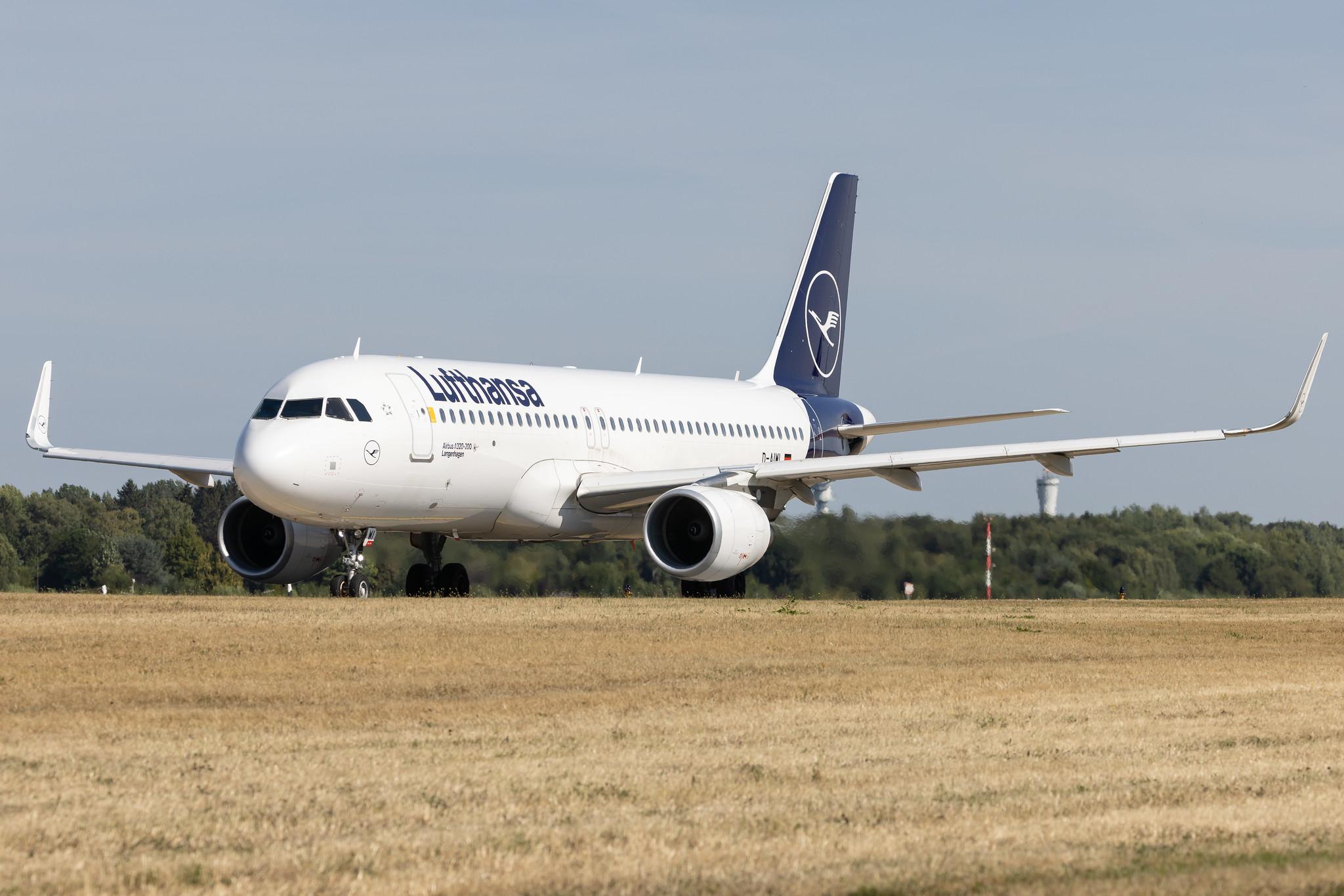 Hamburg Airport: Lufthansa (LH / DLH) | Airbus A320-214 A320 | D-AIWI | MSN 8951