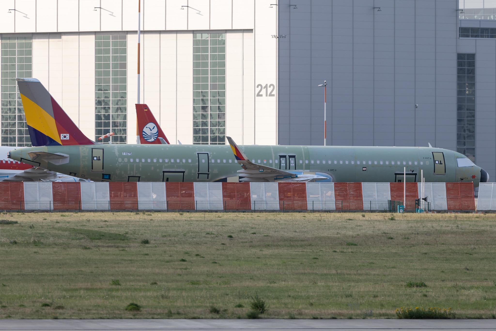 Hamburg Finkenwerder: Asiana Airlines (OZ / AAR) | Airbus A321-251NX A21N | D- | MSN 11075