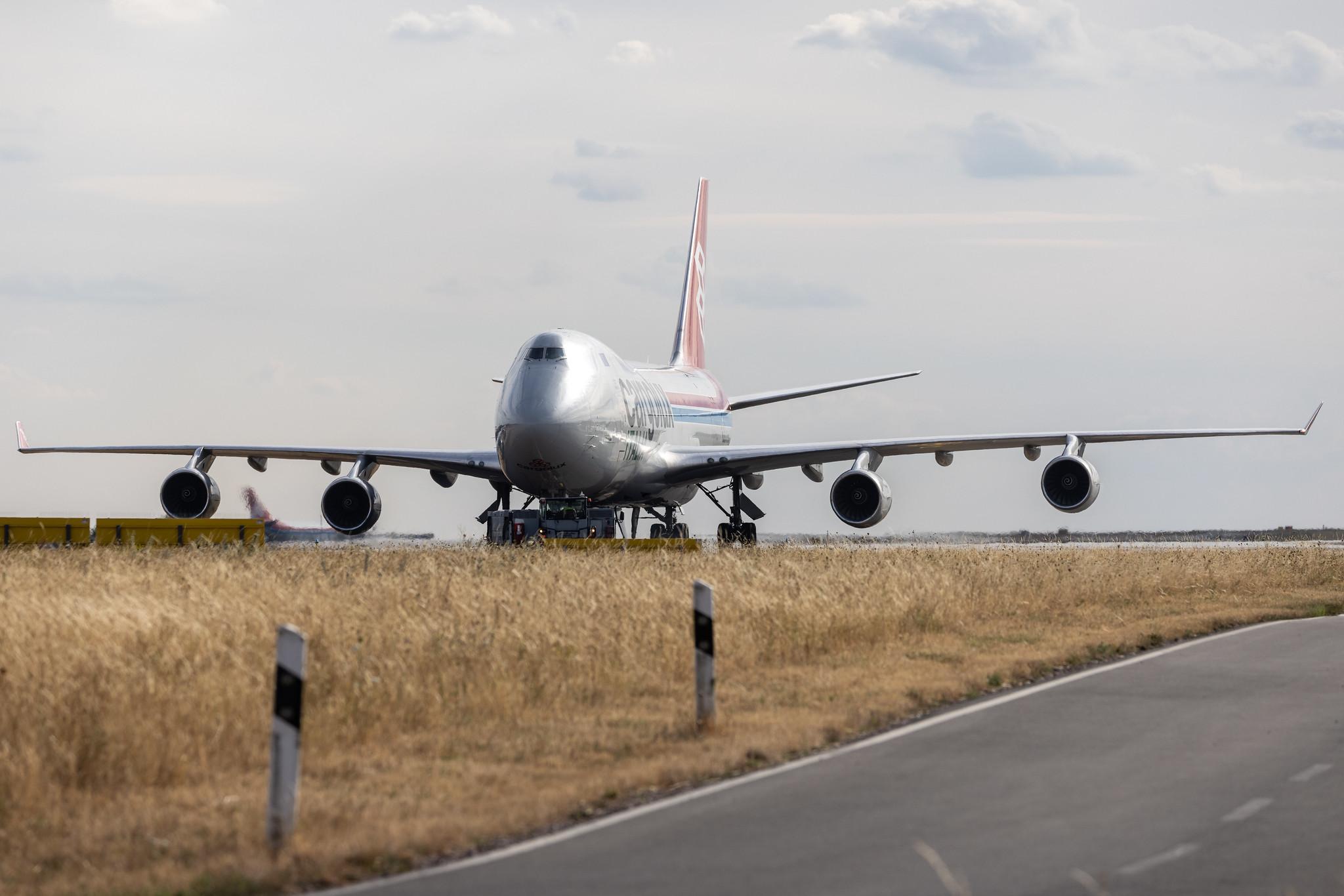 Luxembourg Findel Airport: Cargolux (CV / CLX) | Operator: Cargolux Italia | Boeing 747-4R7(F) B744 | LX-VCV | MSN 34235