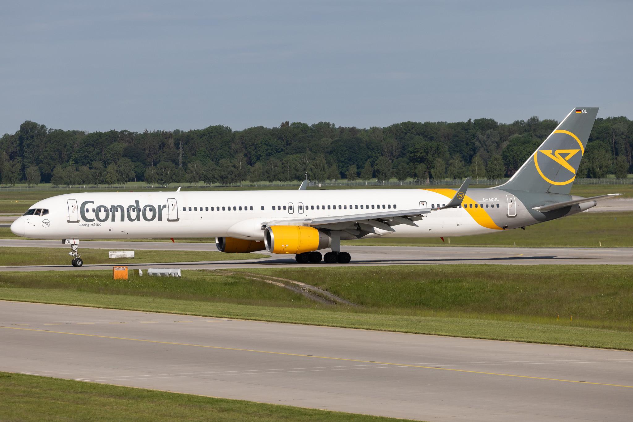 Munich Airport: Condor (DE / CFG) | Boeing 757-330 B753 | D-ABOL | MSN 29021