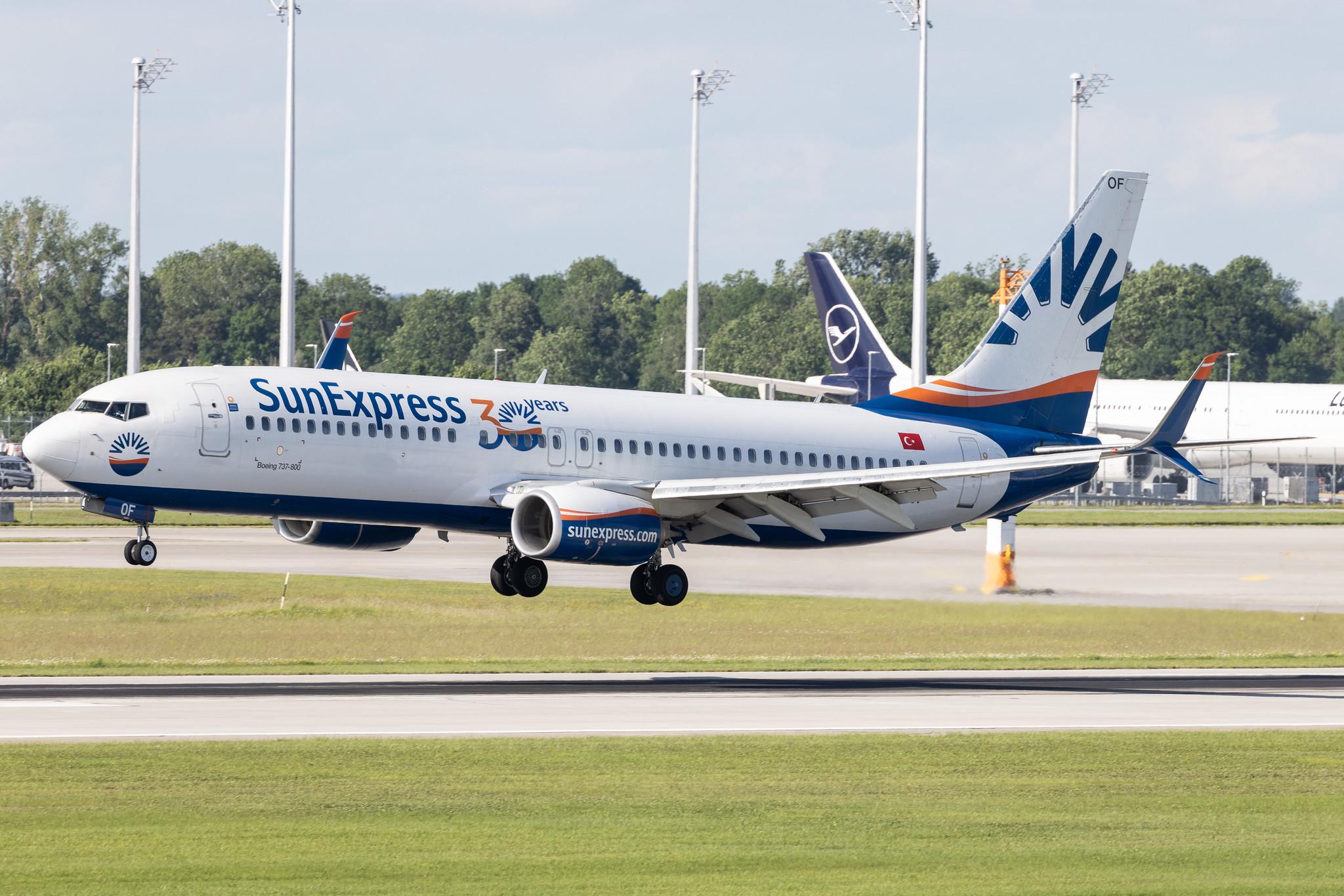 Munich Airport: SunExpress (XQ / SXS) | Boeing 737-8HC B738 | TC-SOF | MSN 61191