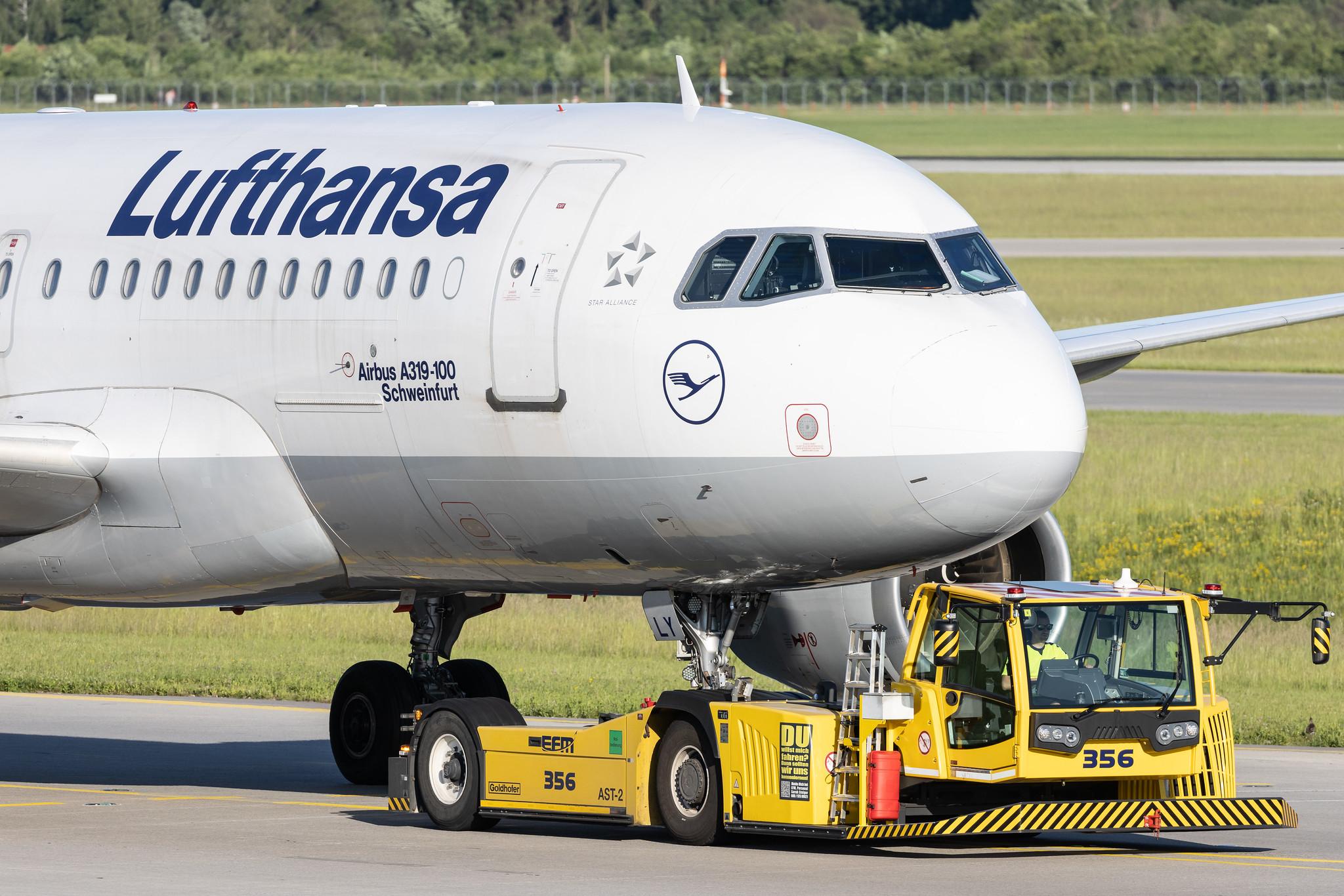 Munich Airport: Lufthansa (LH / DLH) | Airbus A319-114 A319 | D-AILY | MSN 0875