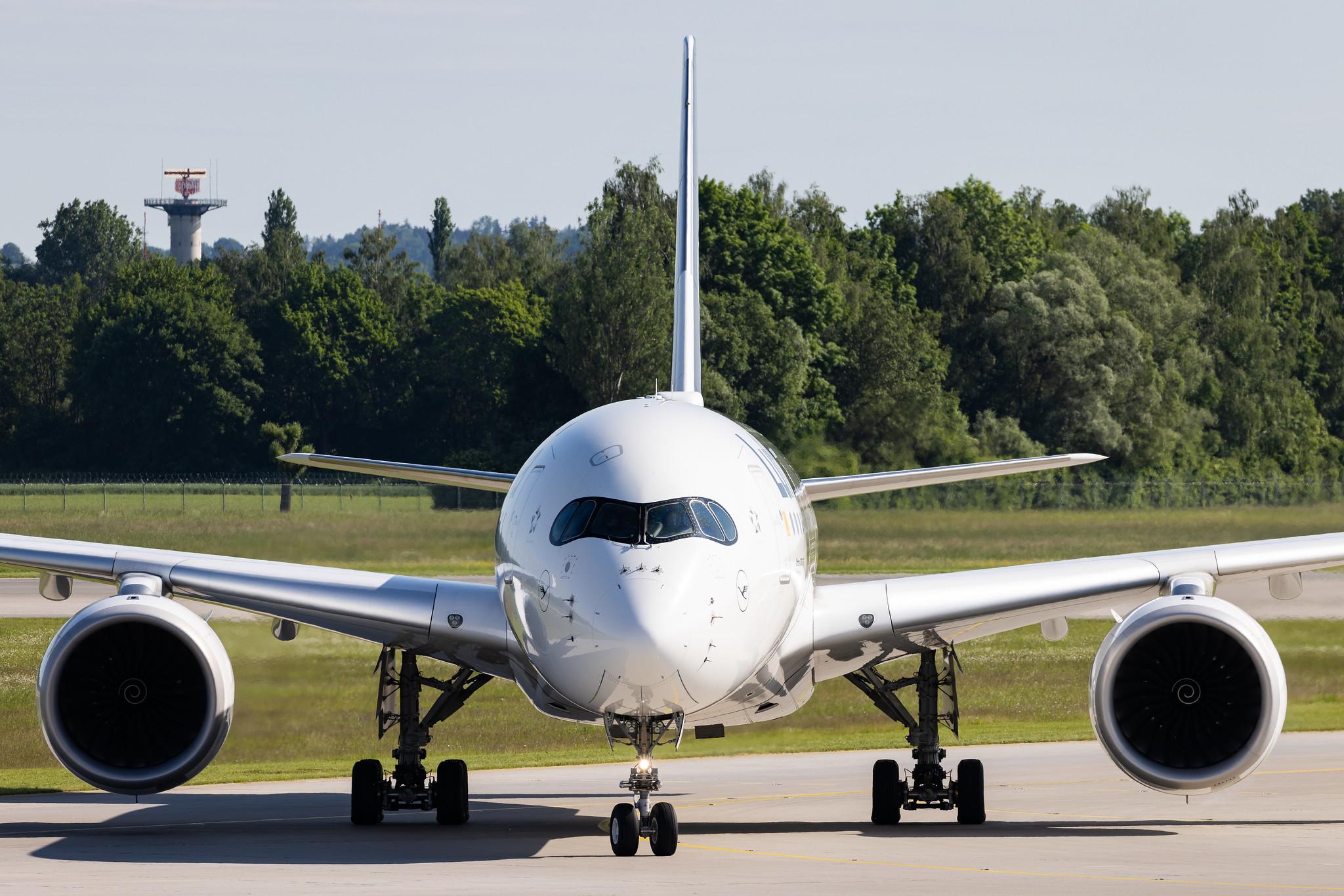 Munich Airport: Lufthansa (LH / DLH) | Airbus A350-941 A359 | D-AIXK | MSN 212