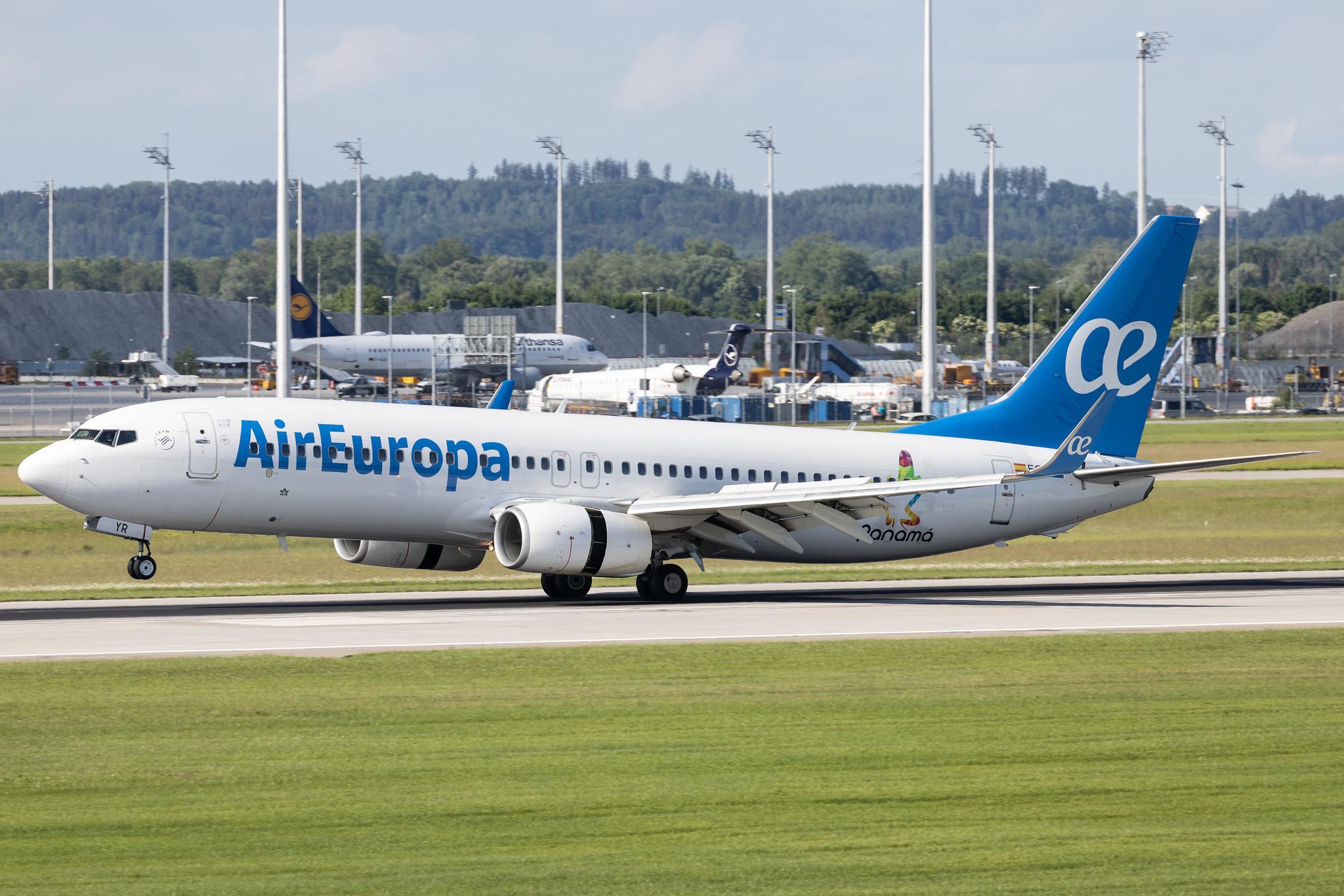 Munich Airport: Air Europa (UX / AEA) | Livery: Panama Sticker | Boeing 737-85P B738 | EC-LYR | MSN 36595