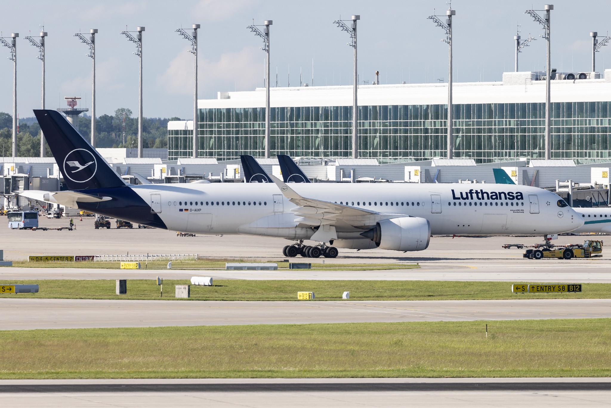 Munich Airport: Lufthansa (LH / DLH) | Airbus A350-941 A359 | D-AIXP | MSN 390