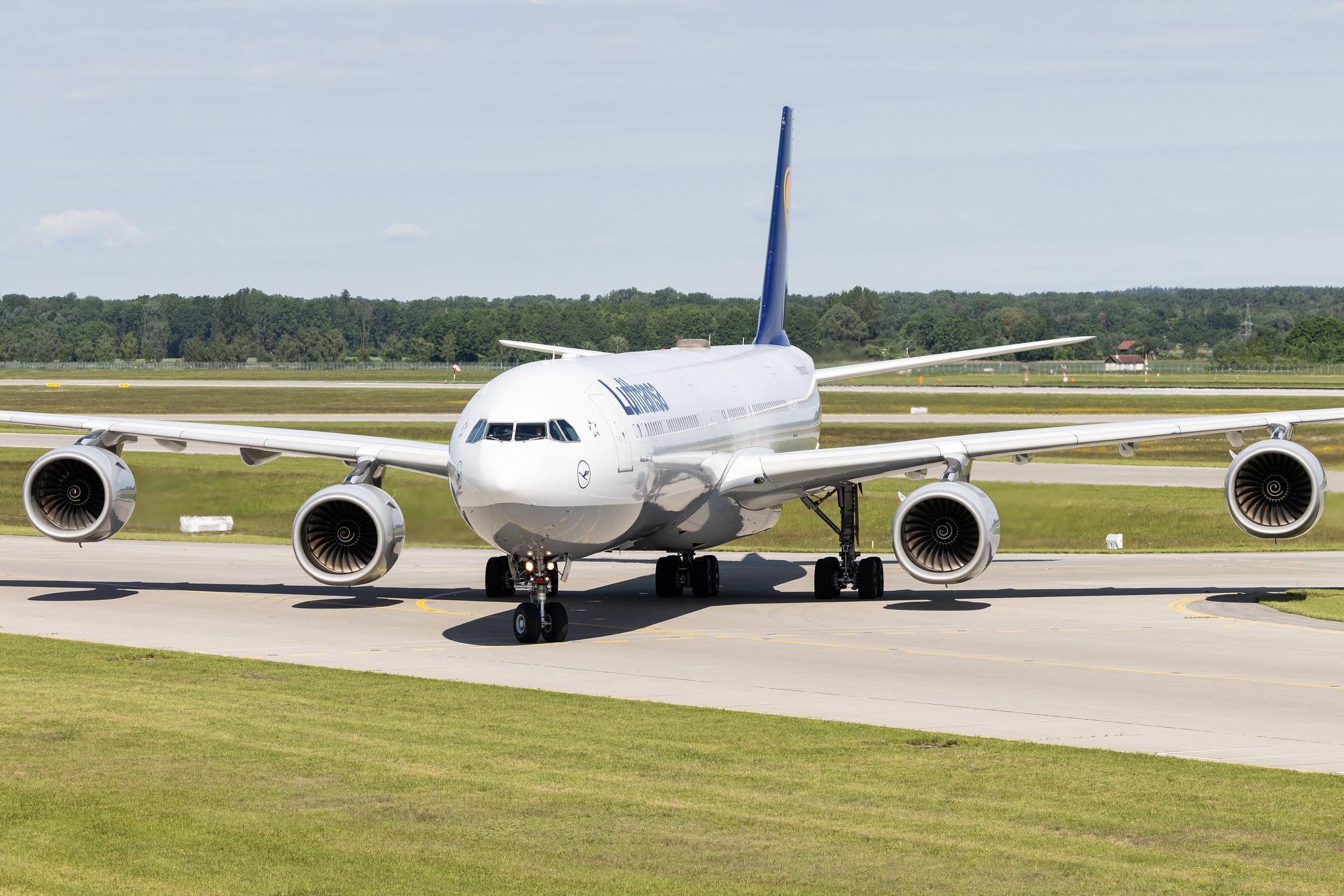 Munich Airport: Lufthansa (LH / DLH) | Airbus A340-642 A346 | D-AIHU | MSN 0848
