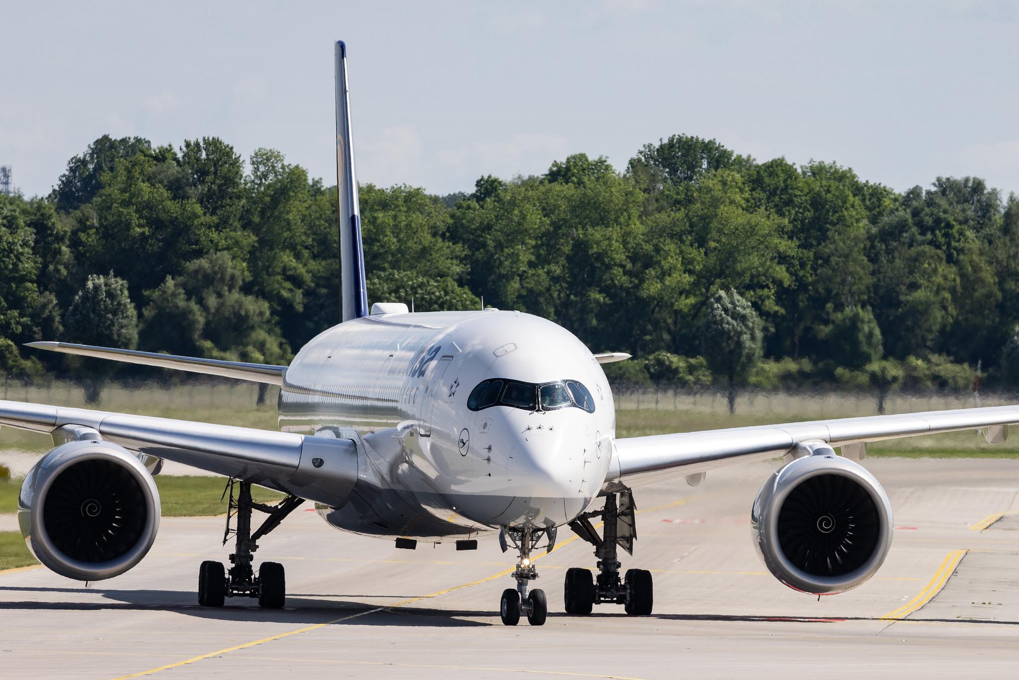 Munich Airport: Lufthansa (LH / DLH) | Airbus A350-941 A359 | D-AIXD | MSN 127