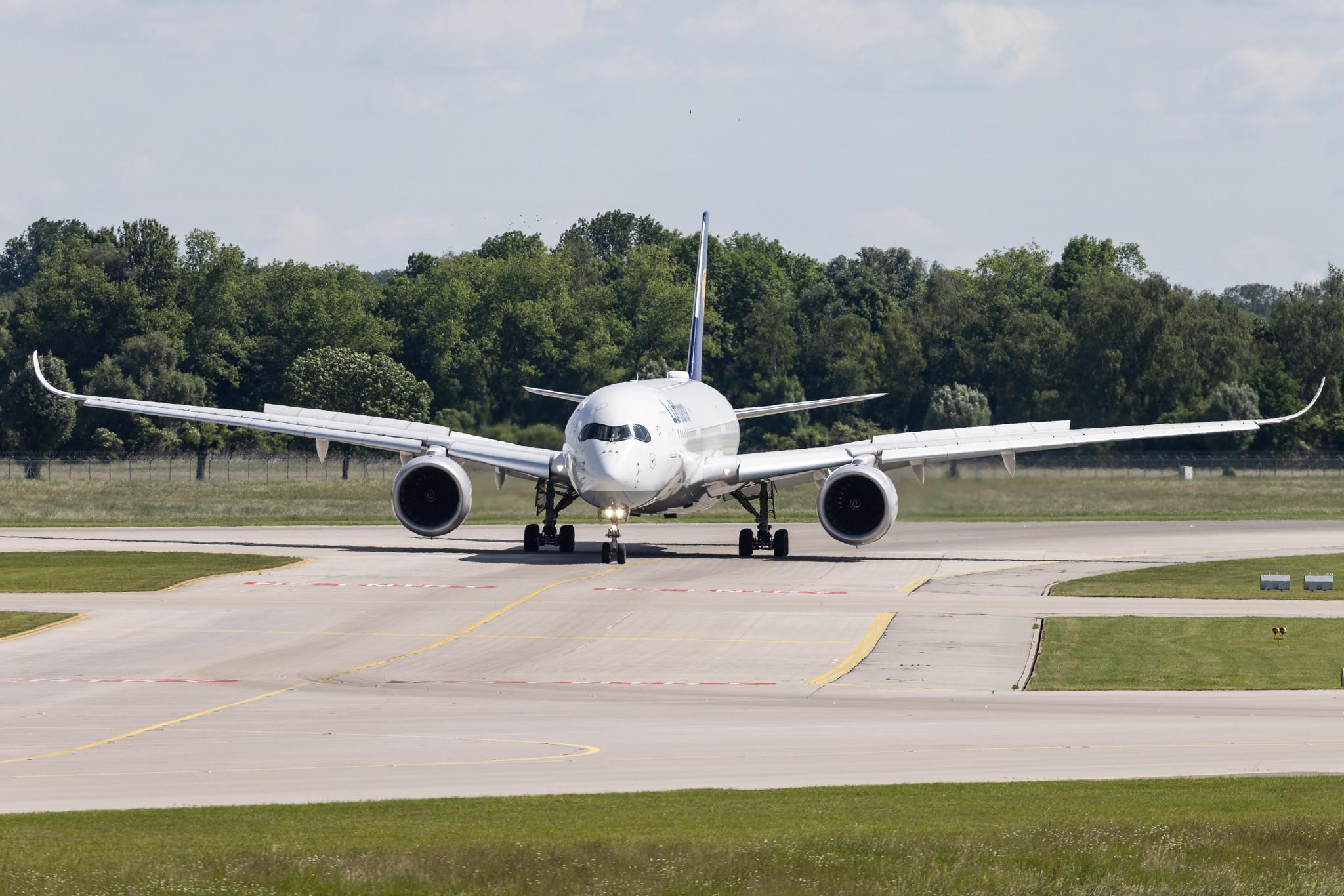 Munich Airport: Lufthansa (LH / DLH) | Airbus A350-941 A359 | D-AIXD | MSN 127