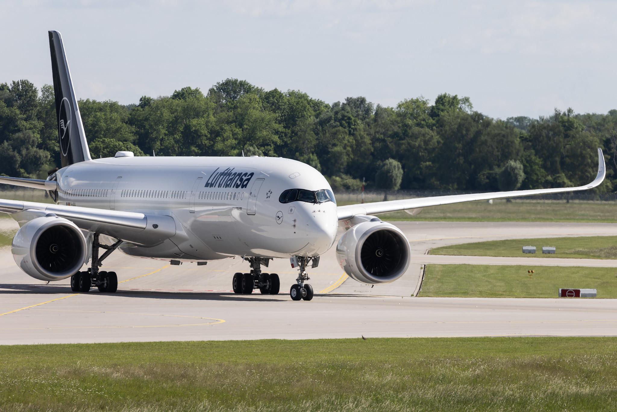 Munich Airport: Lufthansa (LH / DLH) | Airbus A350-941 A359 | D-AIVA | MSN 228