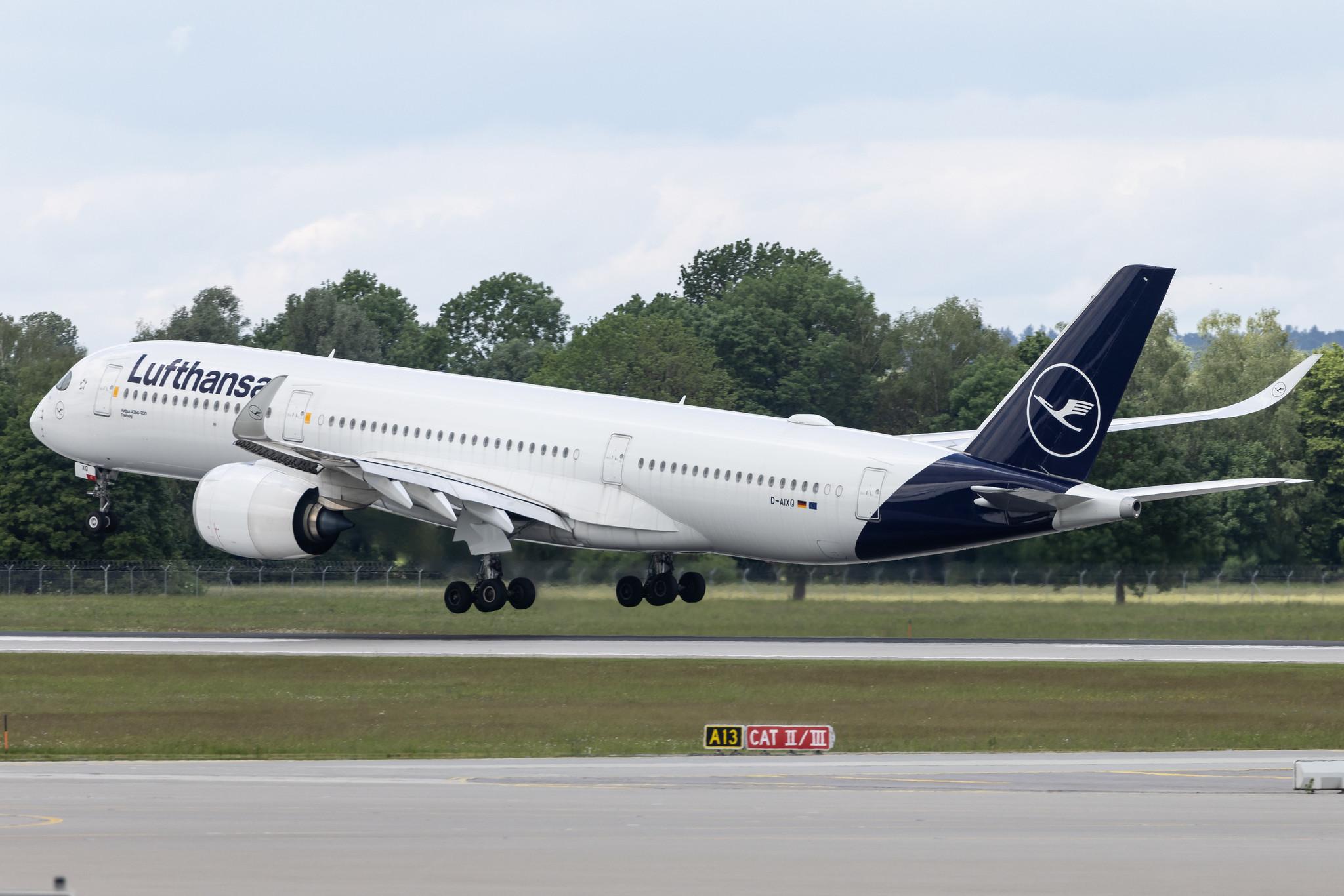 Munich Airport: Lufthansa (LH / DLH) | Airbus A350-941 A359 | D-AIXQ | MSN 427