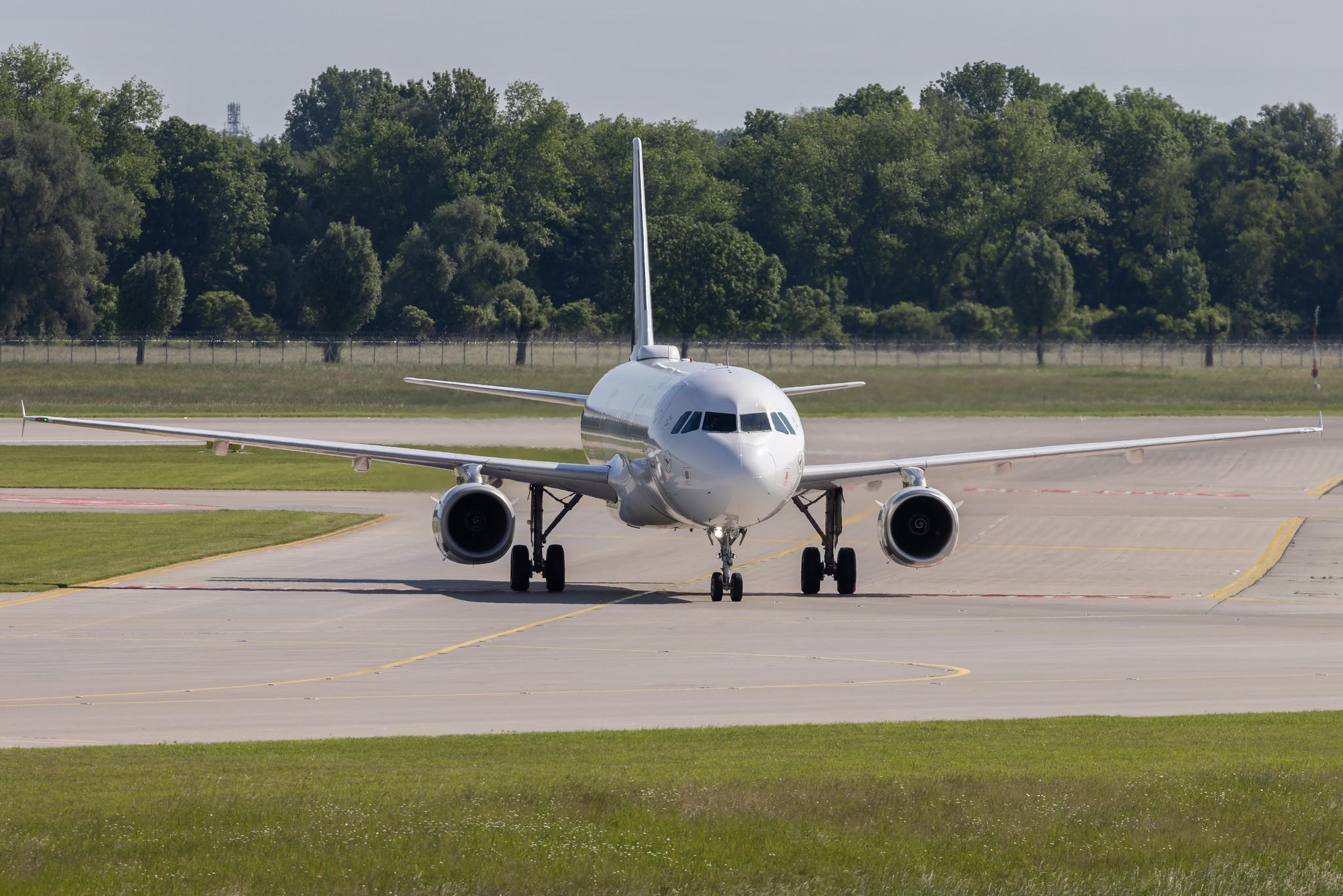 Munich Airport: Lufthansa (LH / DLH) | Airbus A321-231 A321 | D-AIDN | MSN 4976