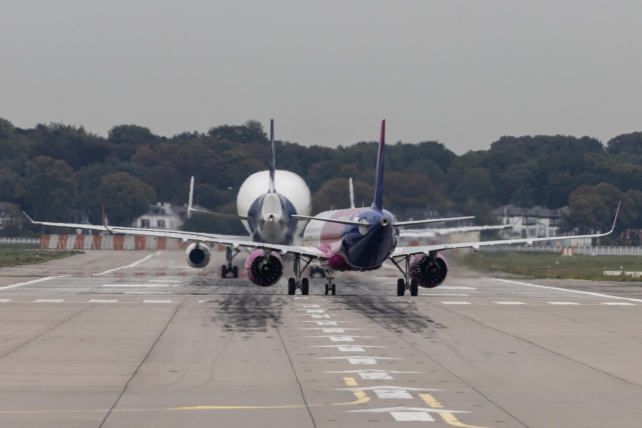 Hamburg Finkenwerder: Airbus Transport International (4Y / BGA) | Airbus A330-743L Beluga XL A337 | F-GXLJ | MSN 1985