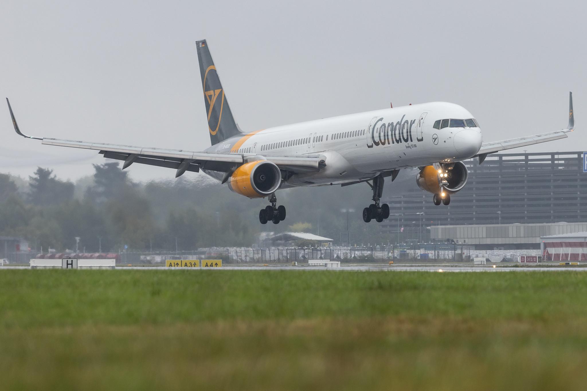 Hamburg Airport: Condor (DE / CFG) | Boeing 757-330 B753 | D-ABOK | MSN 29020