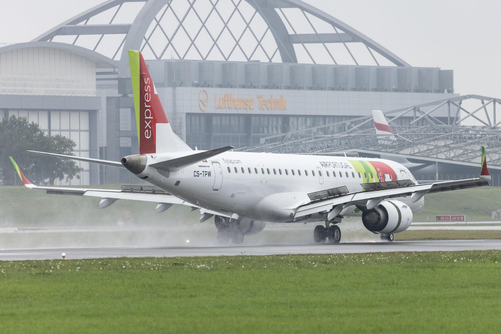 Hamburg Airport: TAP Express (TP / TAP) | Operator: Portugalia Airlines | Embraer E190LR E190 | CS-TPW | MSN 19000550