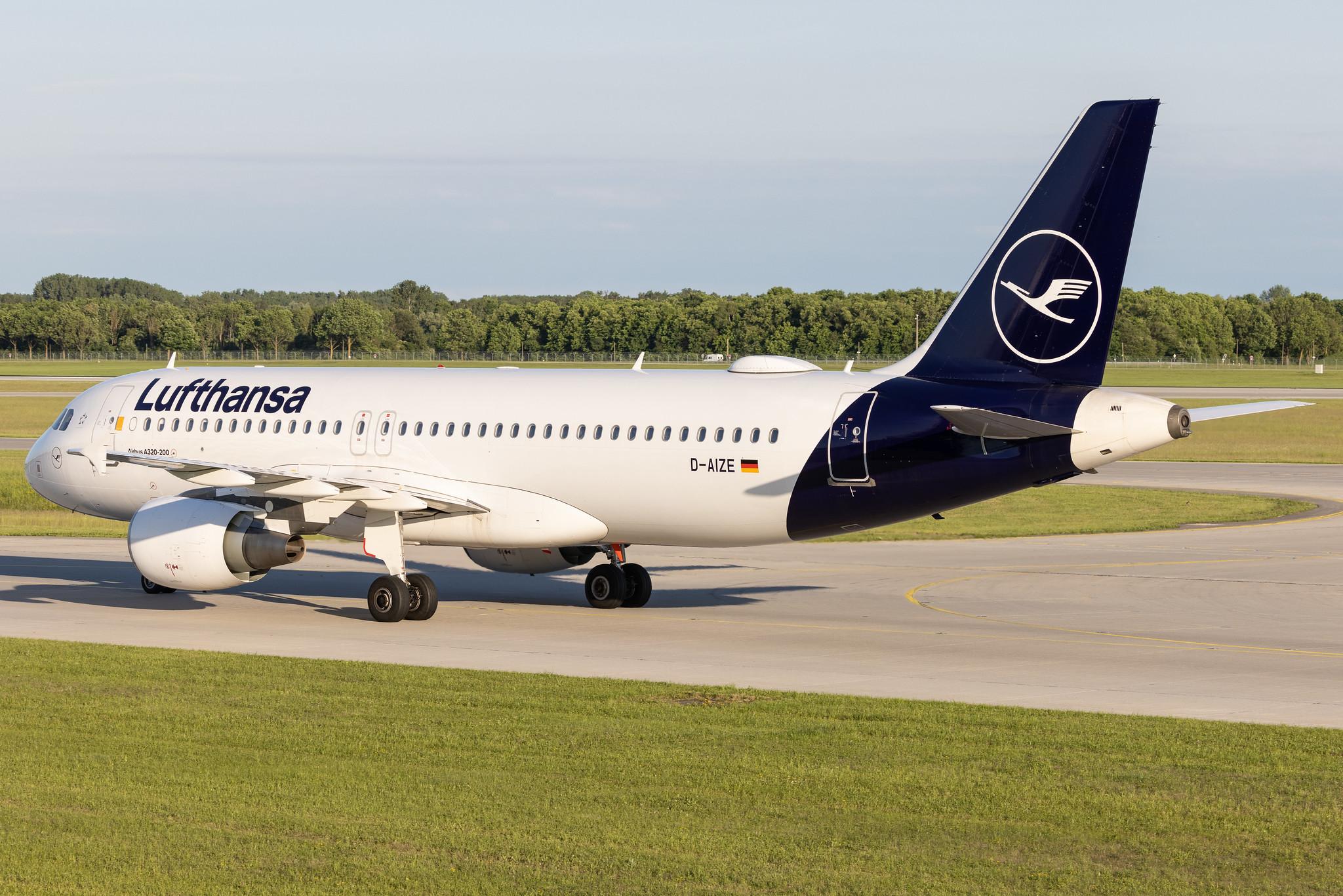 Munich Airport: Lufthansa (LH / DLH) | Airbus A320-214 A320 | D-AIZE | MSN 4261