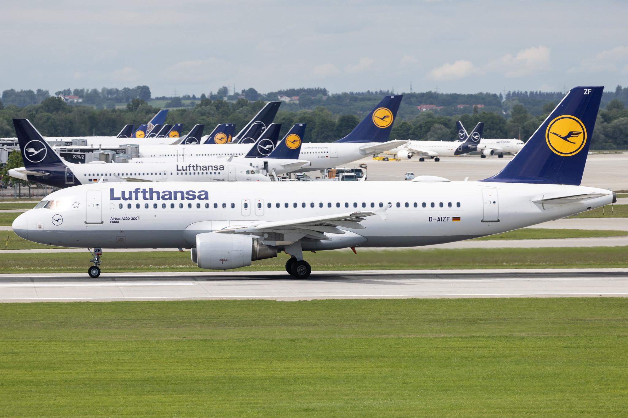 Munich Airport: Lufthansa (LH / DLH) | Airbus A320-214 A320 | D-AIZF | MSN 4289