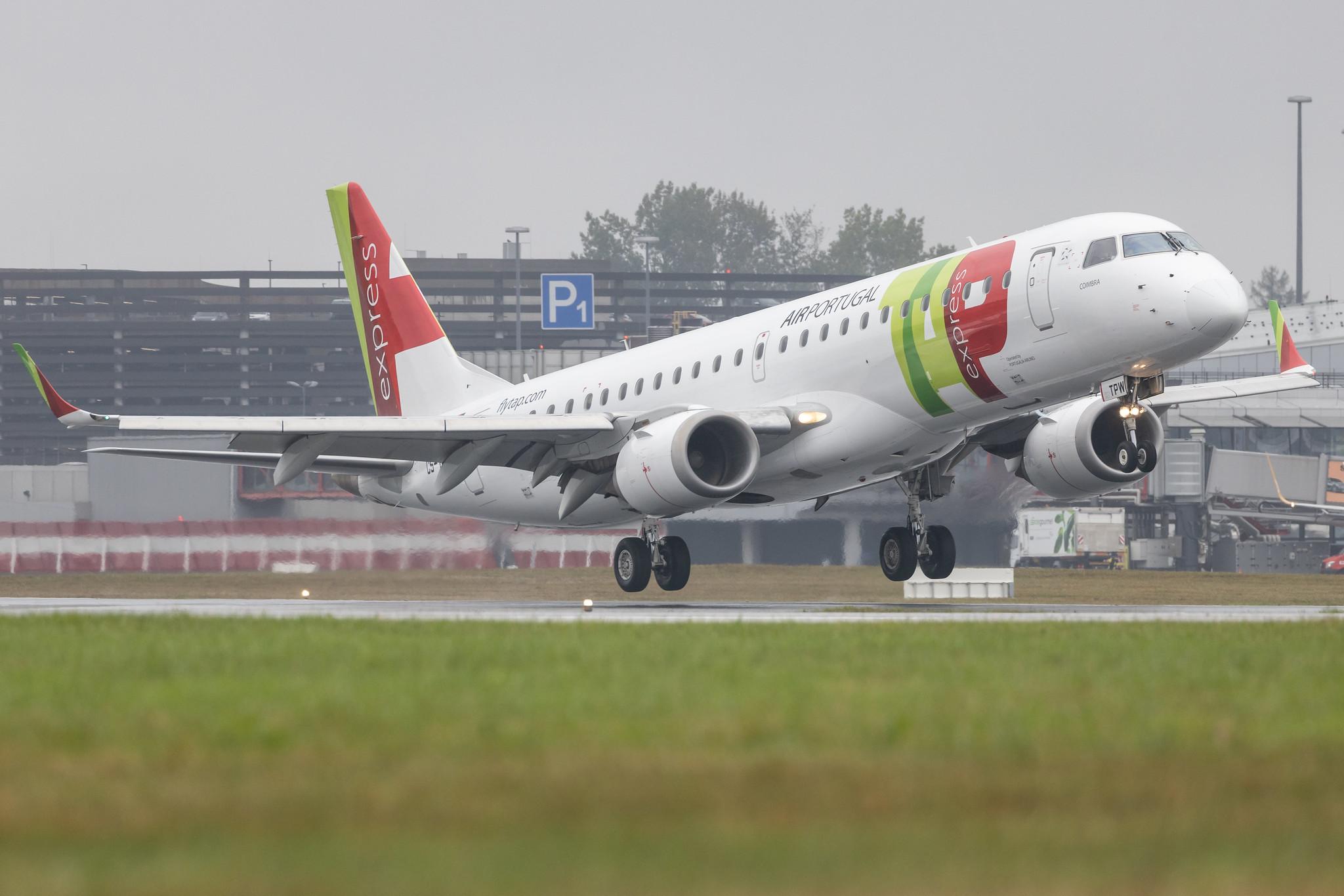 Hamburg Airport: TAP Express (TP / TAP) | Operator: Portugalia Airlines | Embraer E190LR E190 | CS-TPW | MSN 19000550