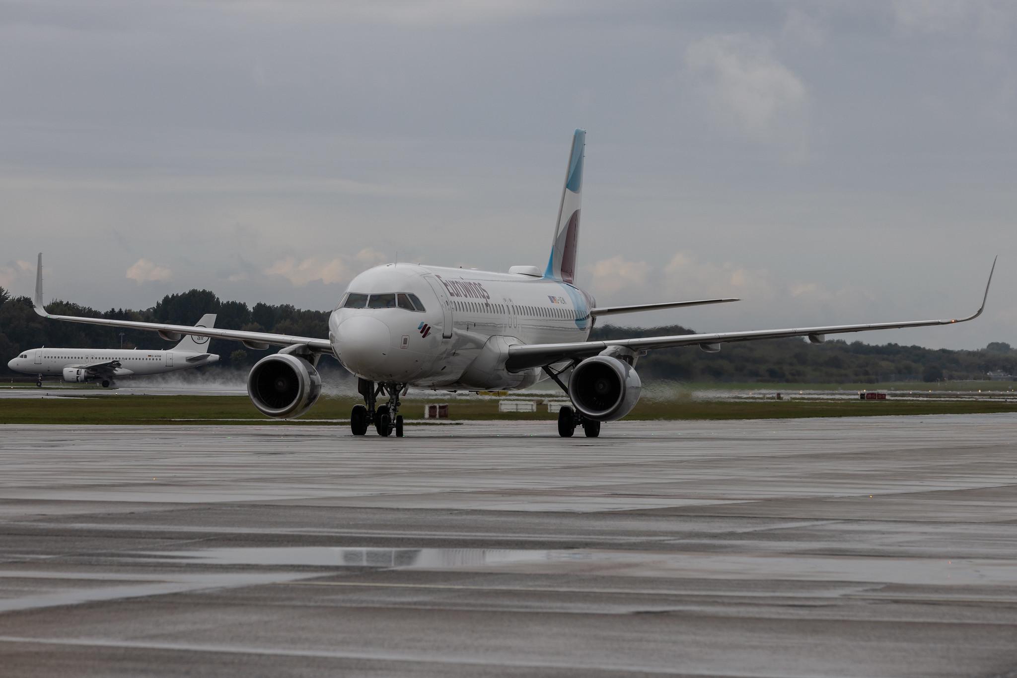 Hamburg Airport: Eurowings (EW / EWG) | Airbus A320-214 A320 | D-AEWI | MSN 7210