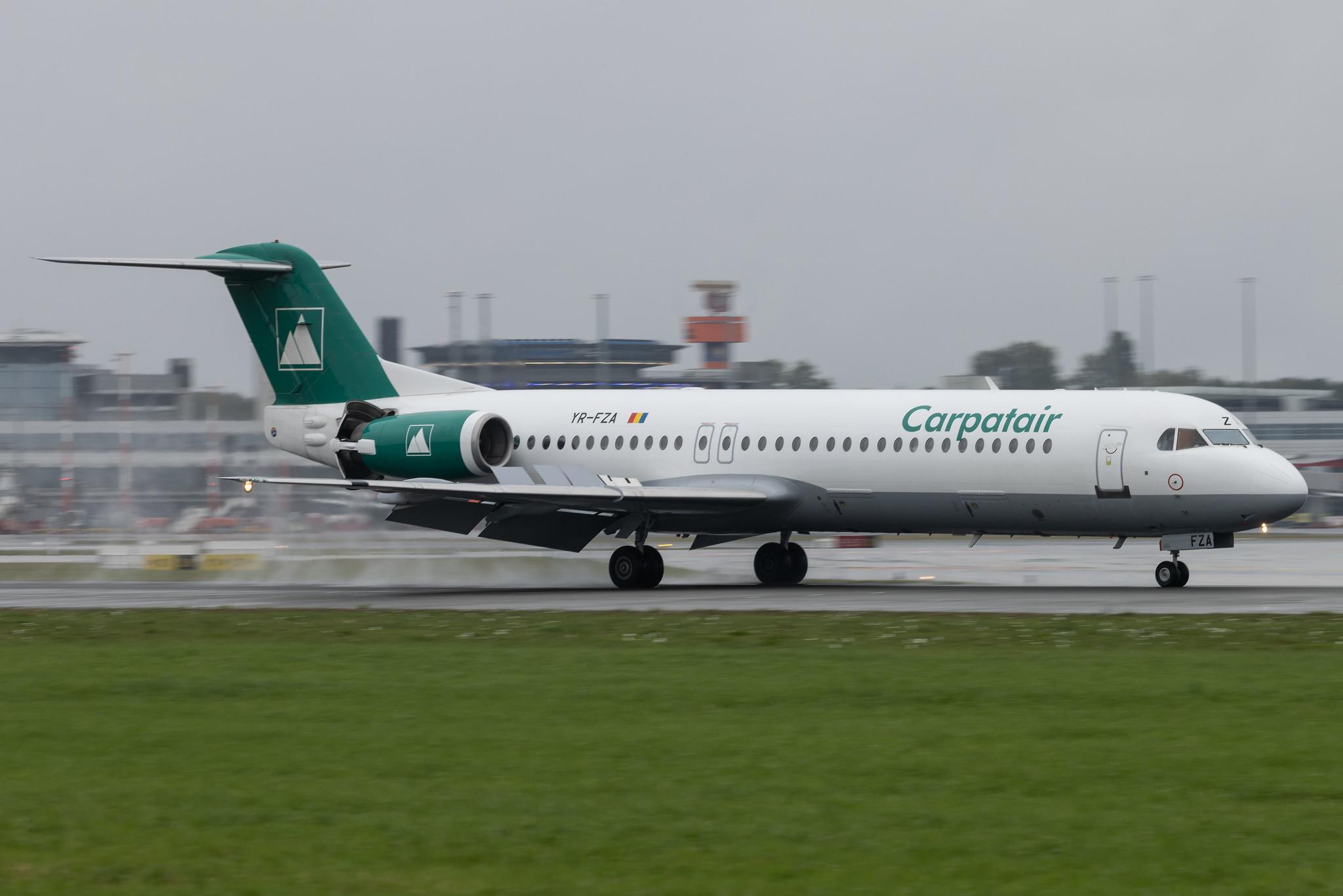 Hamburg Airport: Carpatair (V3 / KRP) | Fokker 100 F100 | YR-FZA | MSN 11395