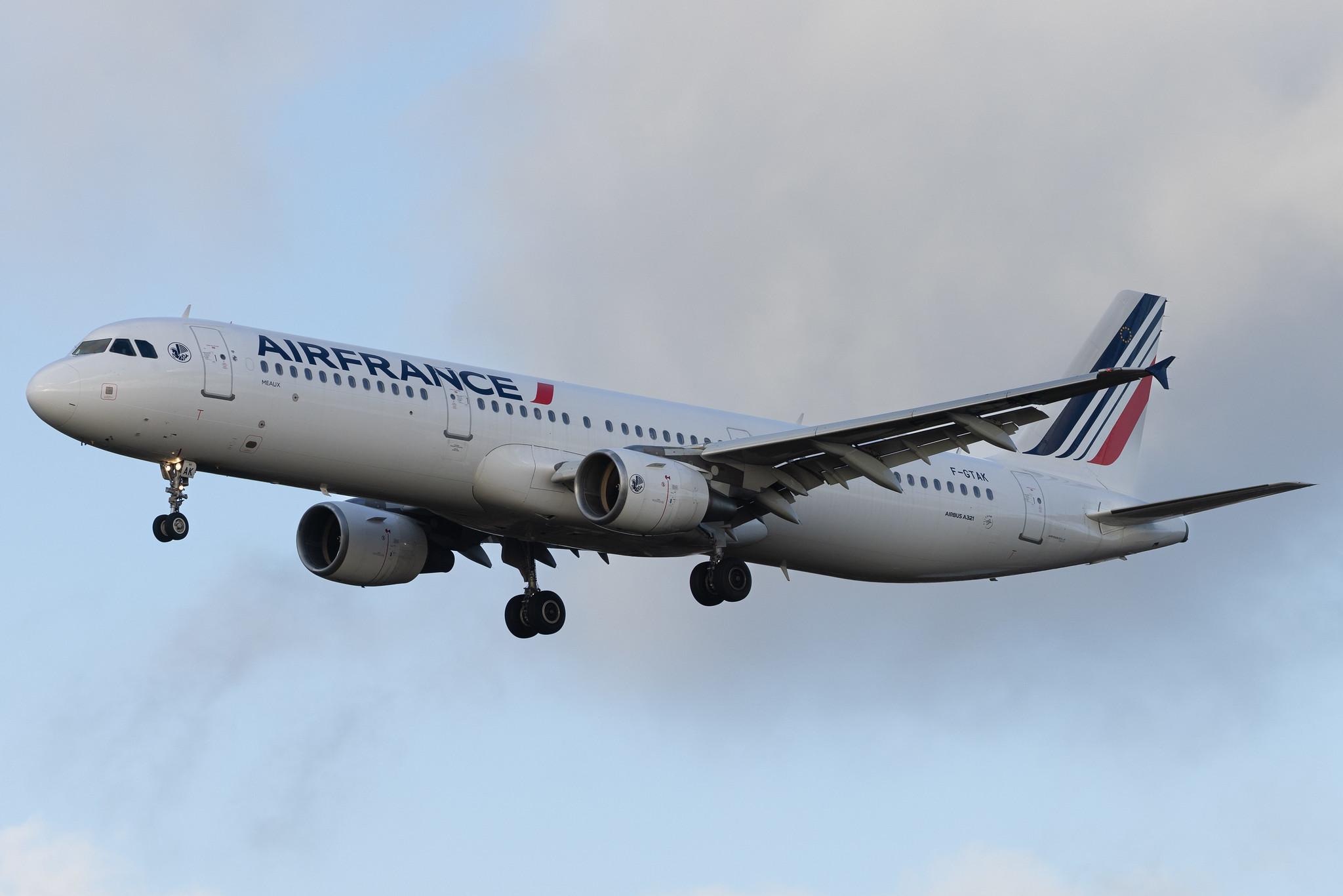 Hamburg Airport: Air France (AF / AFR) |  Airbus A321-212 A321 | F-GTAK | MSN 1658