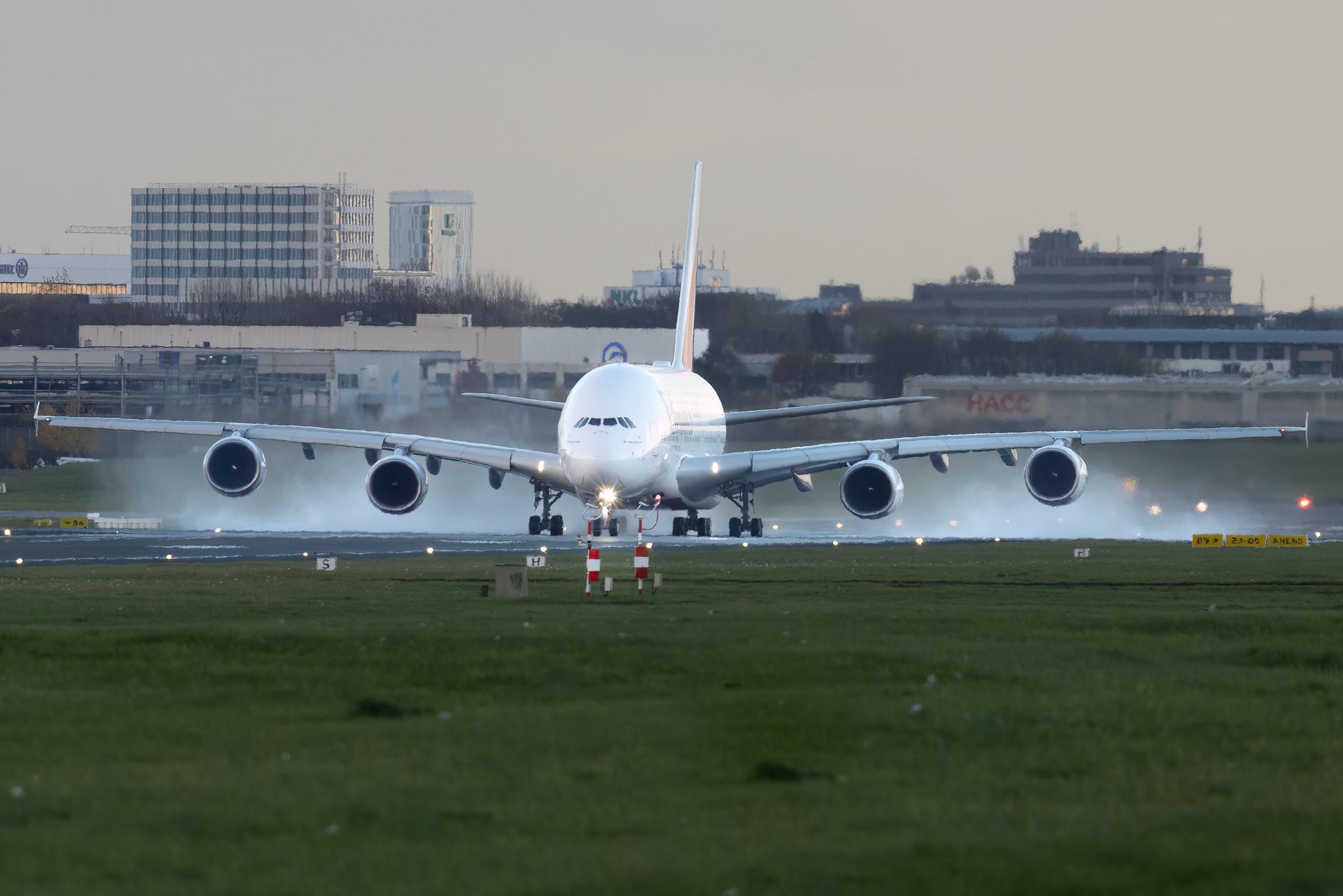 Hamburg Airport: Emirates (EK / UAE) |  Airbus A380-861 A388 | A6-EUB | MSN 213
