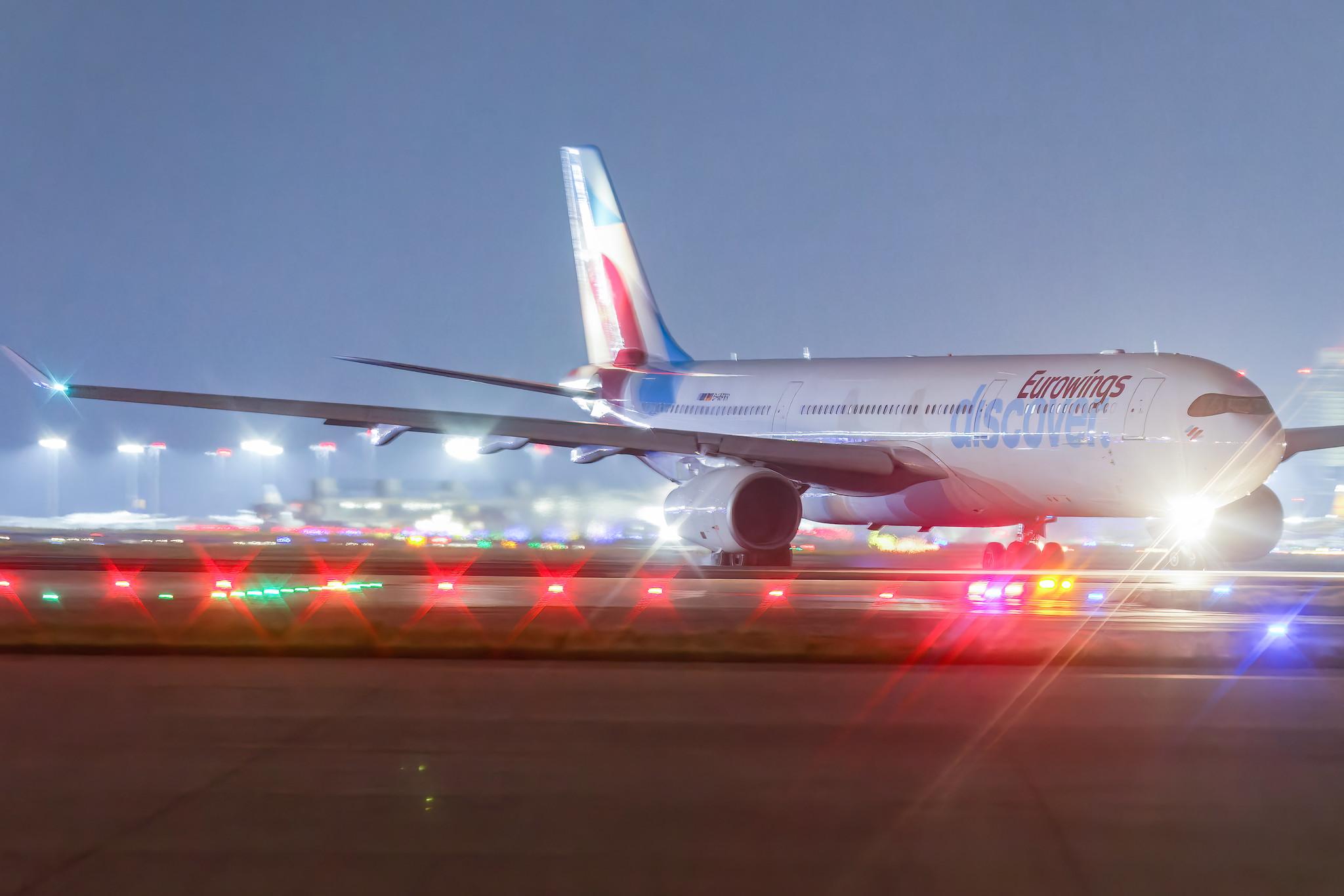 Frankfurt Airport: Eurowings Discover (4Y / OCN) |  Airbus A330-343 A333 | D-AFYR | MSN 1711