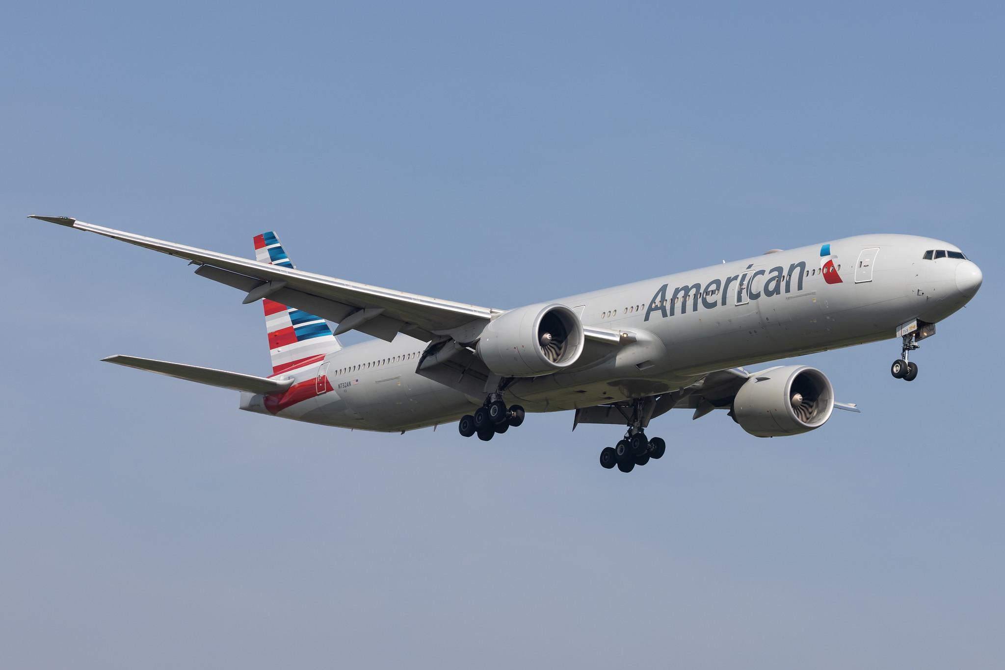 London Heathrow: American Airlines (AA / AAL) |  Boeing 777-323(ER) B77W | N732AN | MSN 31549
