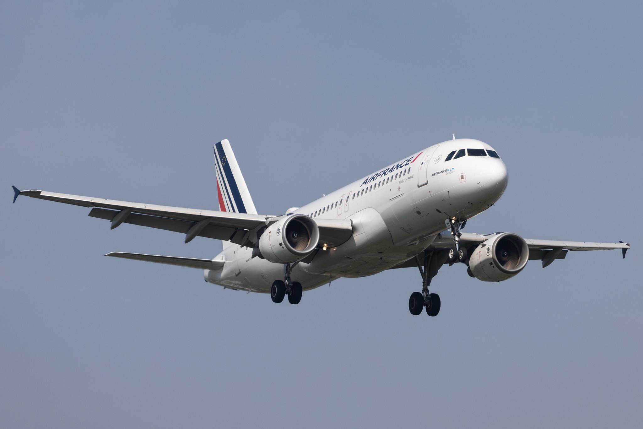 London Heathrow: Air France (AF / AFR) |  Airbus A320-214 A320 | F-GKXI | MSN 1949