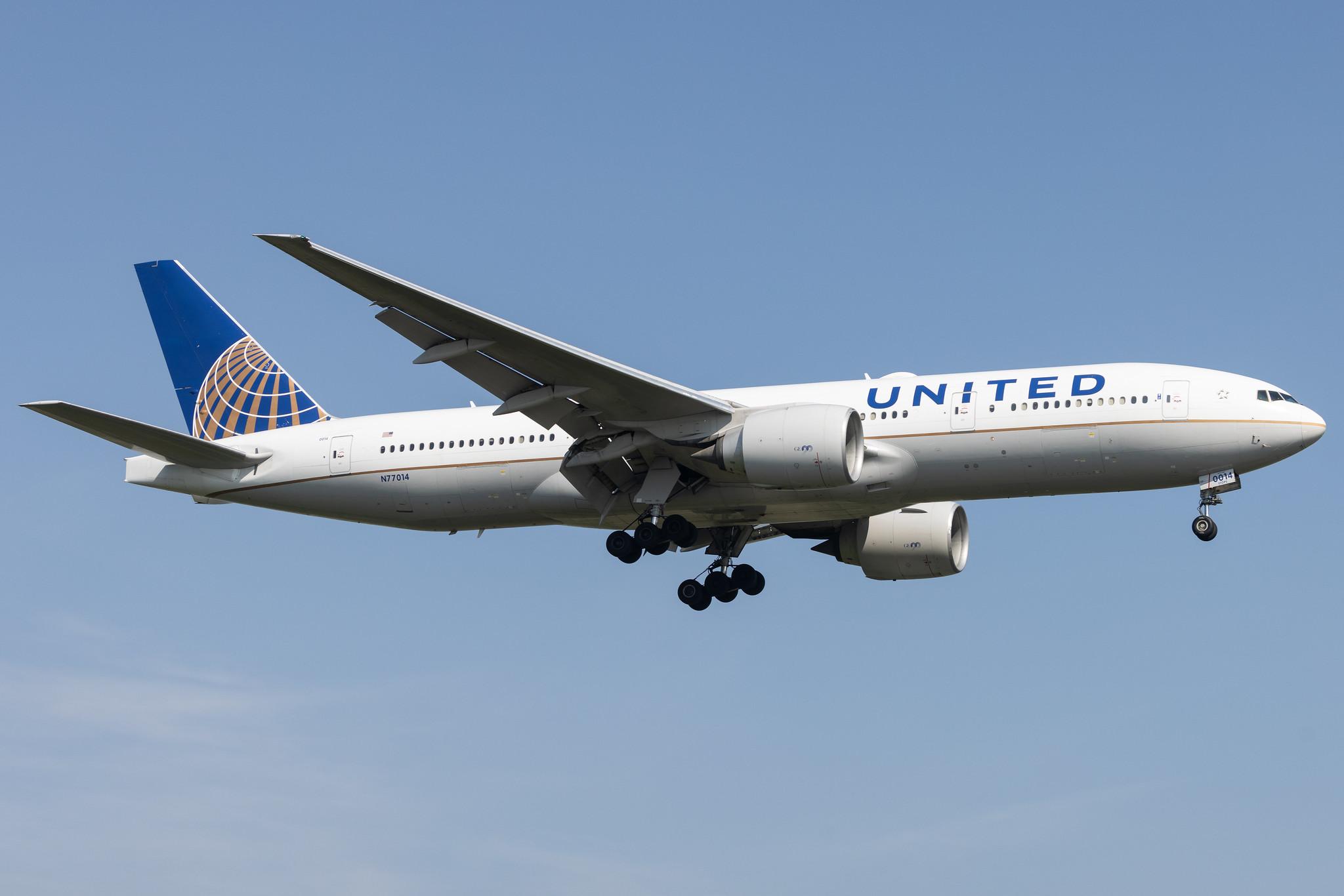 London Heathrow: United Airlines (UA / UAL) |  Boeing 777-224(ER) B772 | N77014 | MSN 29862