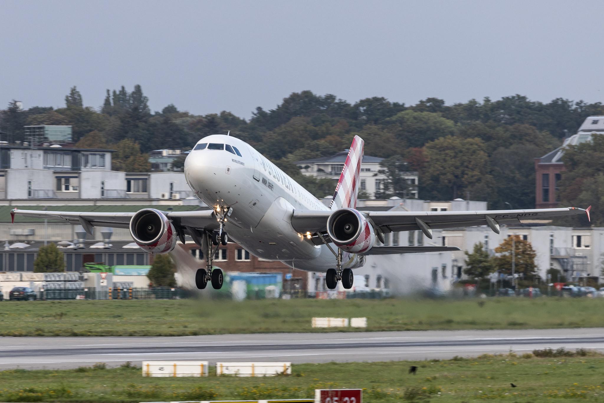 Hamburg Finkenwerder: Volotea (V7 / VOE) | Airbus A319-112 A319 | EC-NDG | MSN 03364