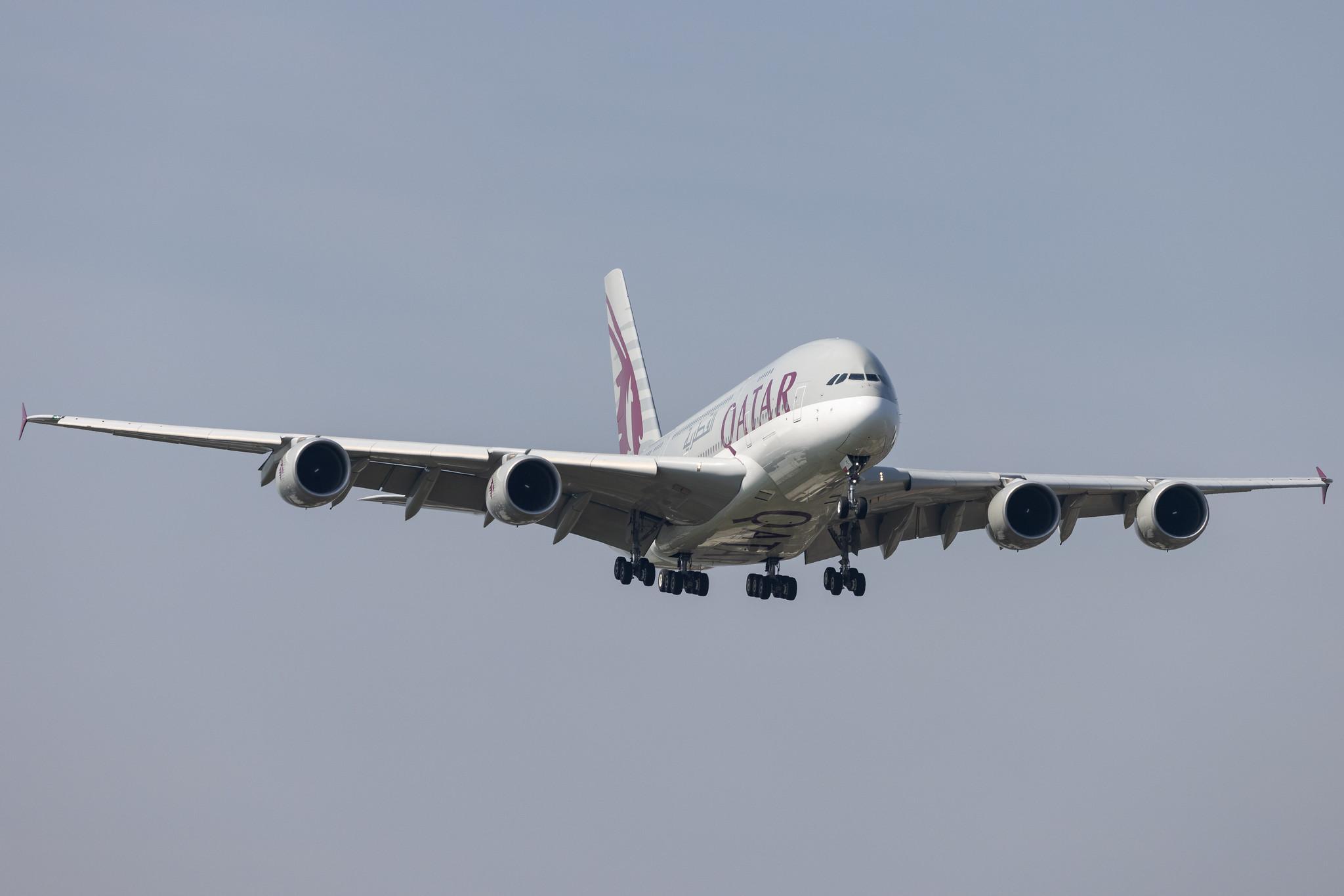 London Heathrow: Qatar Airways (QR / QTR) |  Airbus A380-861 A388 | A7-APE | MSN 181