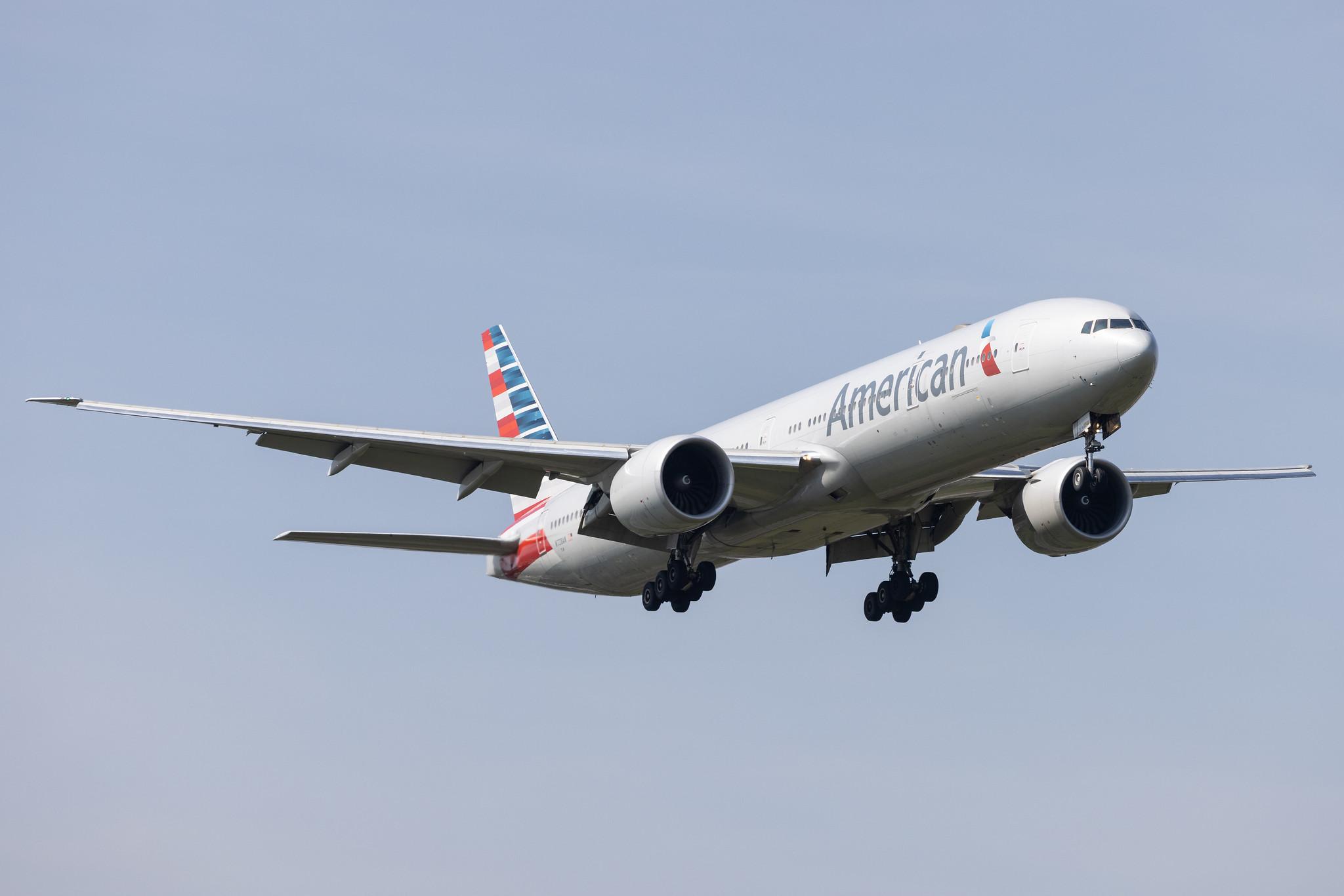 London Heathrow: American Airlines (AA / AAL) |  Boeing 777-323(ER) B77W | N728AN | MSN 31553