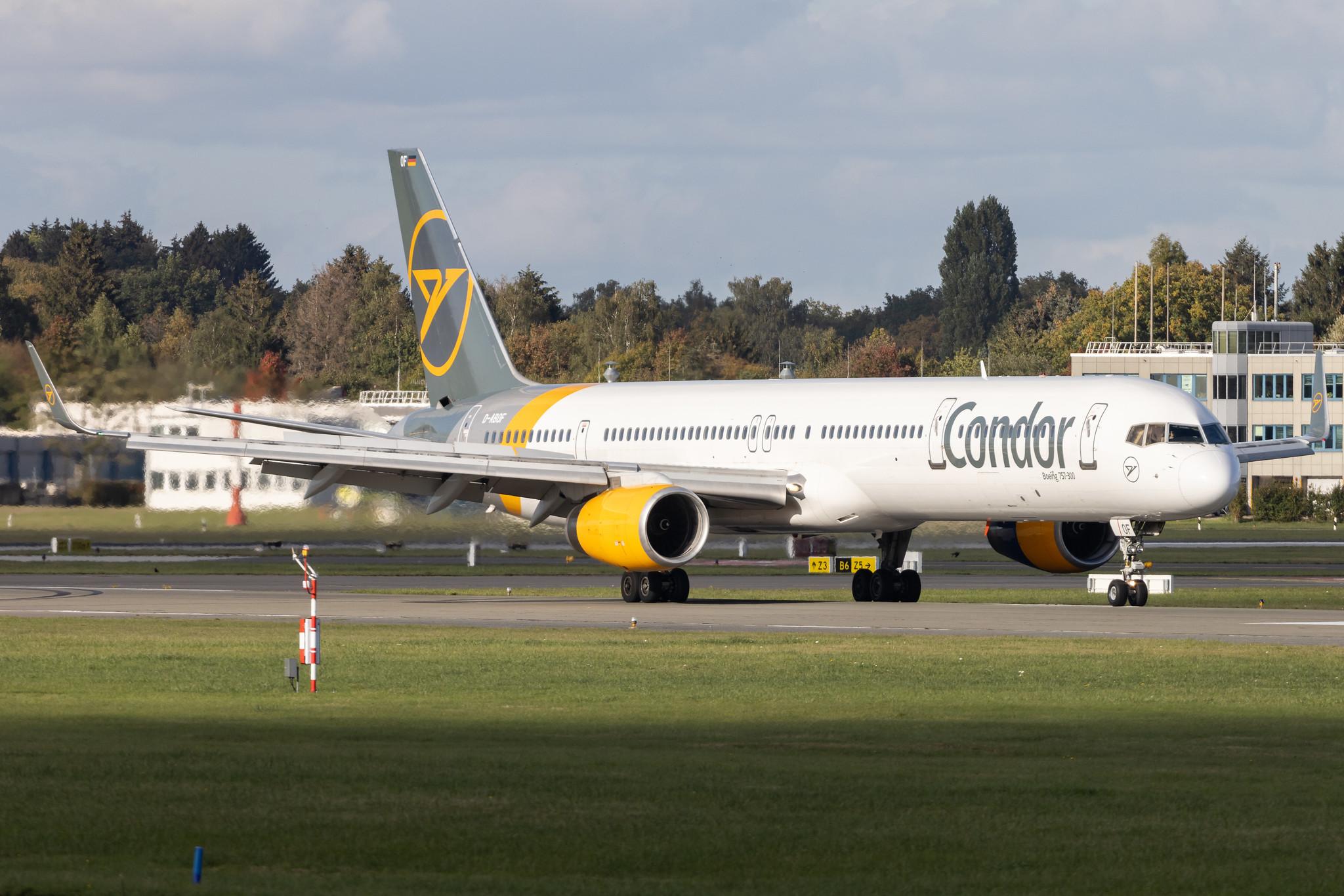 Hamburg Airport: Condor (DE / CFG) | Boeing 757-330 B753 | D-ABOF | MSN 29013