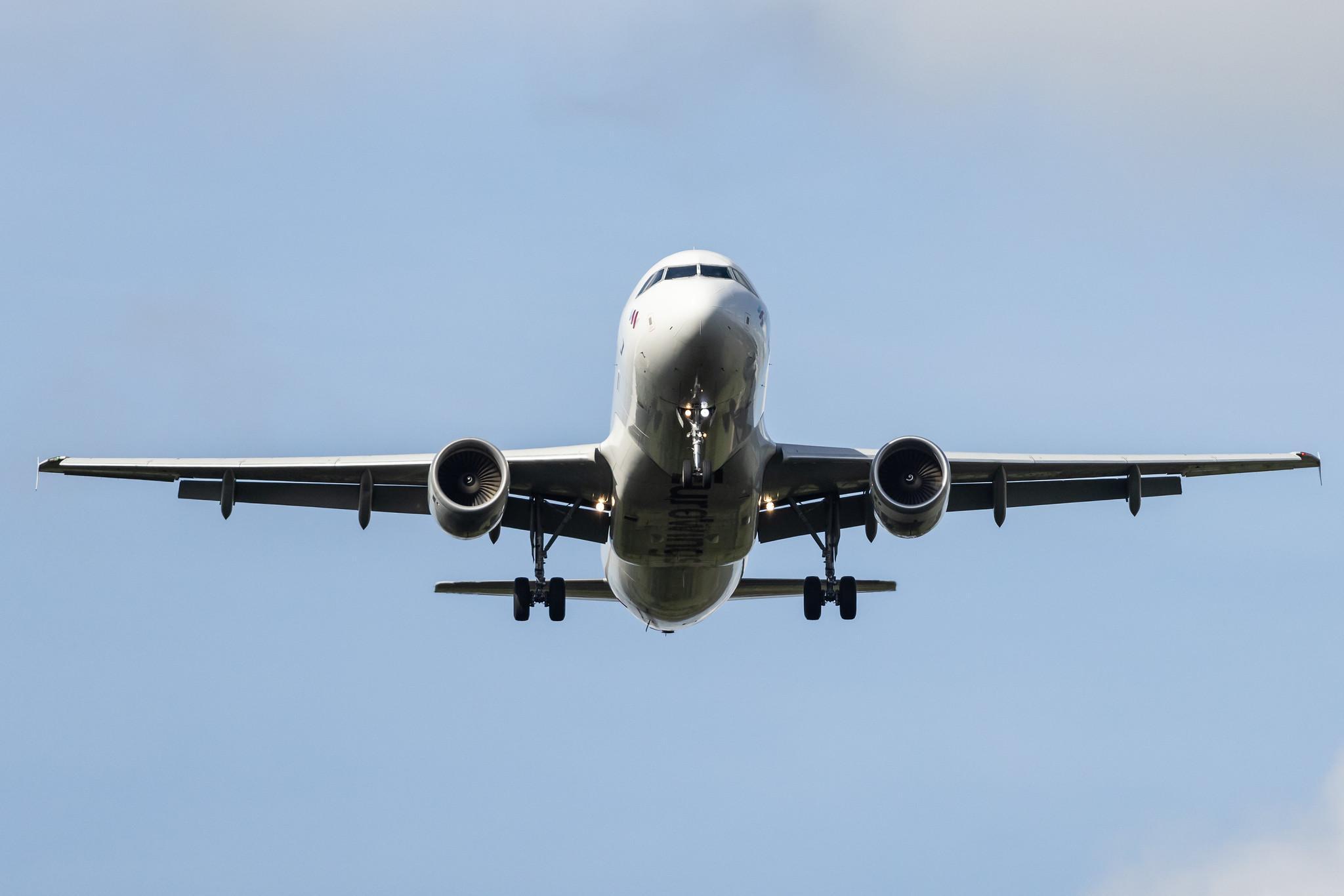 Hamburg Airport: Eurowings (EW / EWG) | Airbus A320-214 A320 | D-ABNT | MSN 2562