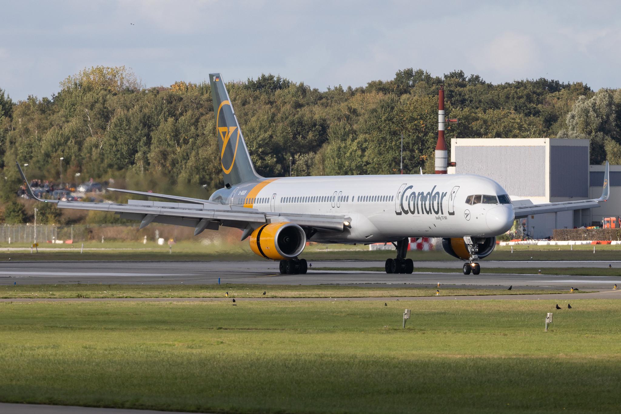 Hamburg Airport: Condor (DE / CFG) | Boeing 757-330 B753 | D-ABOF | MSN 29013