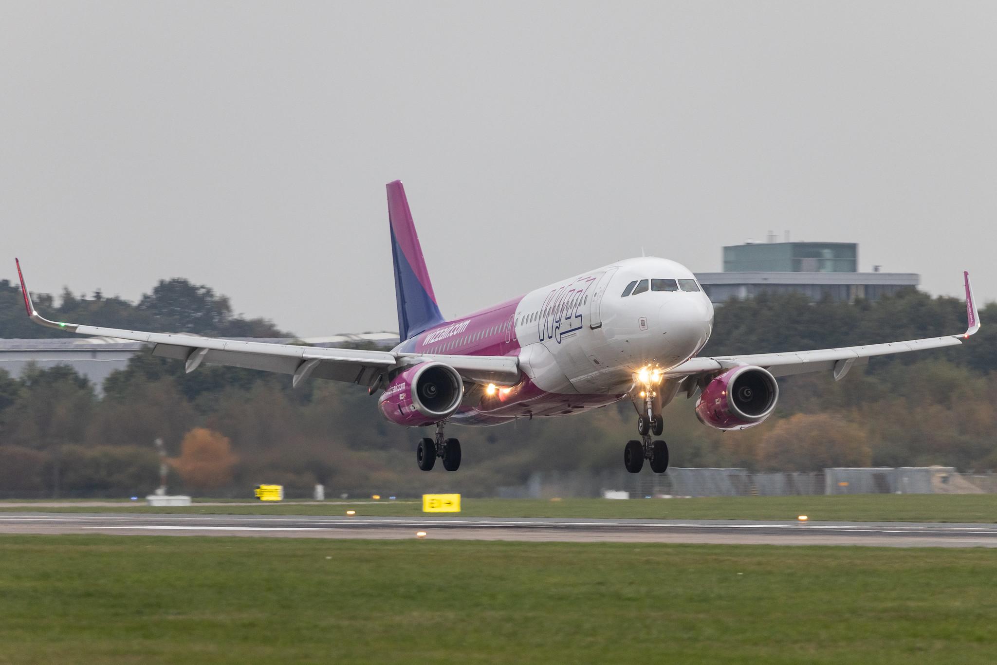 Hamburg Airport: Wizz Air (W6 / WZZ) | Airbus A320-232 A320 | HA-LYF | MSN 6195