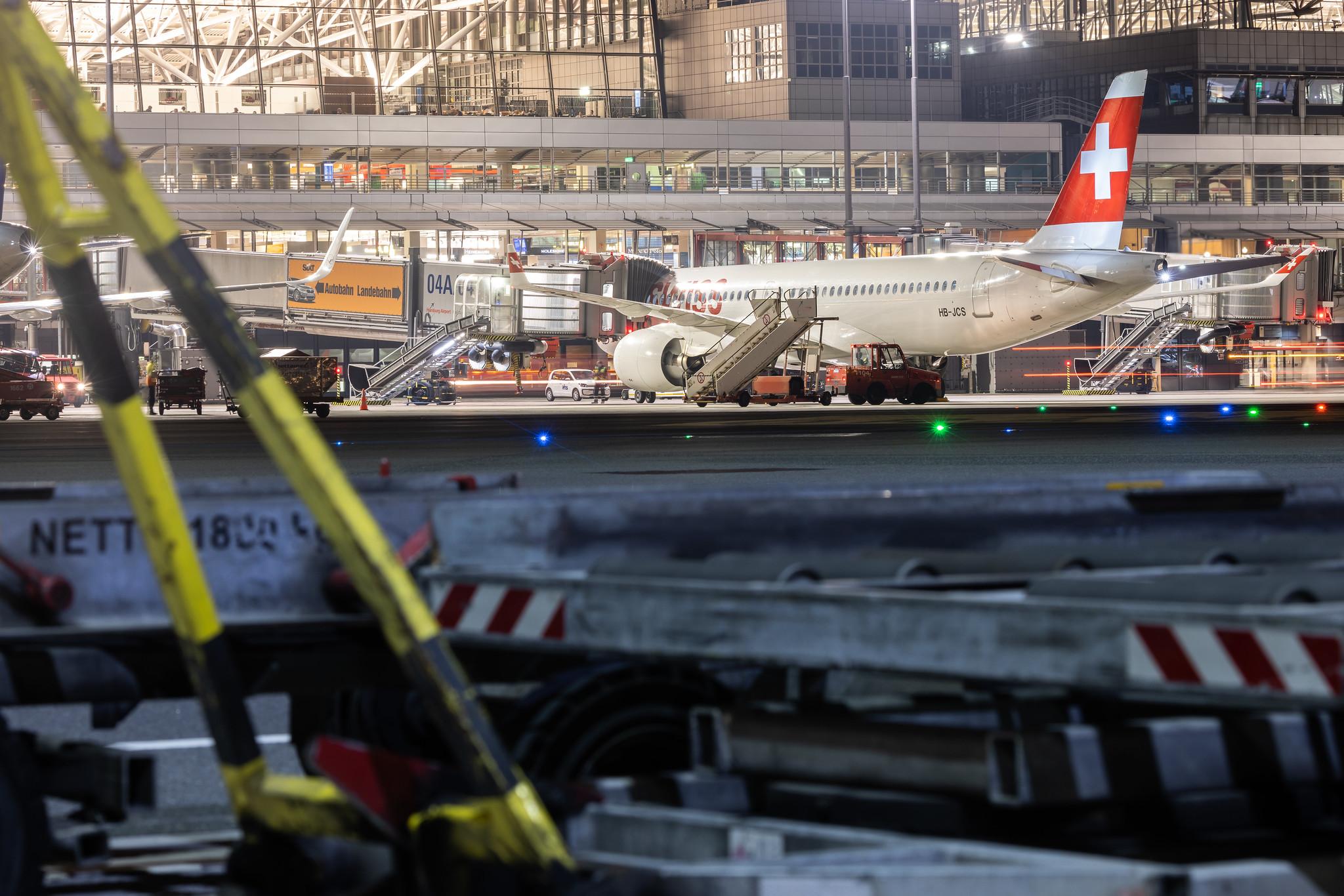 Hamburg Airport: Swiss (LX / SWR) | Airbus A220-300 BCS3 | HB-JCS | MSN 55045