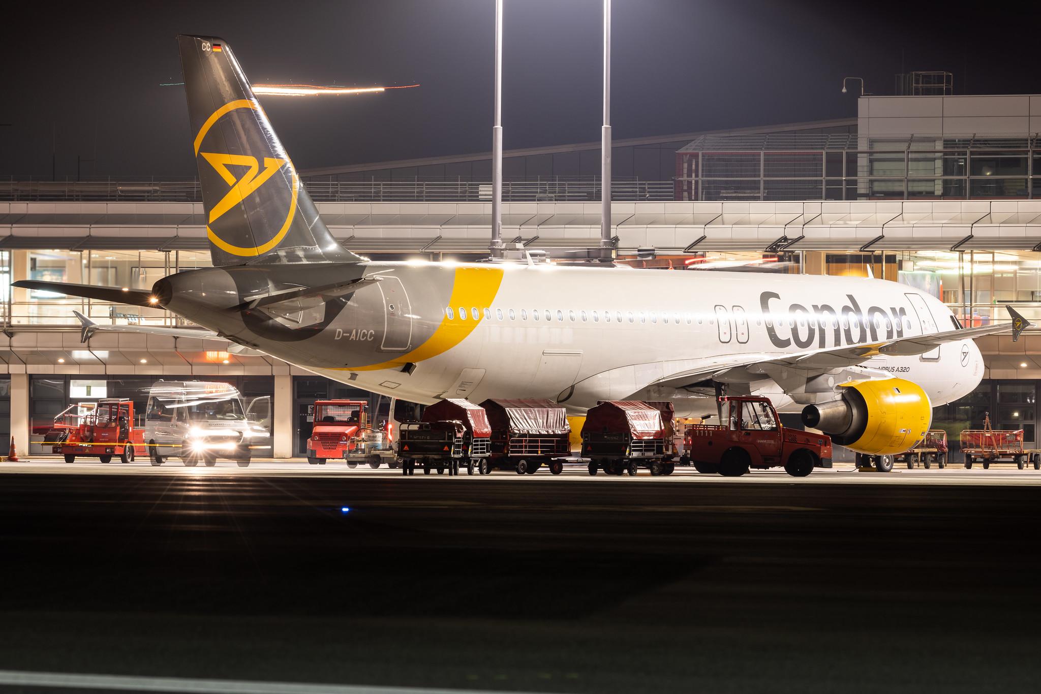 Hamburg Airport: Condor (DE / CFG) | Airbus A320-212 A320 | D-AICC | MSN 0809