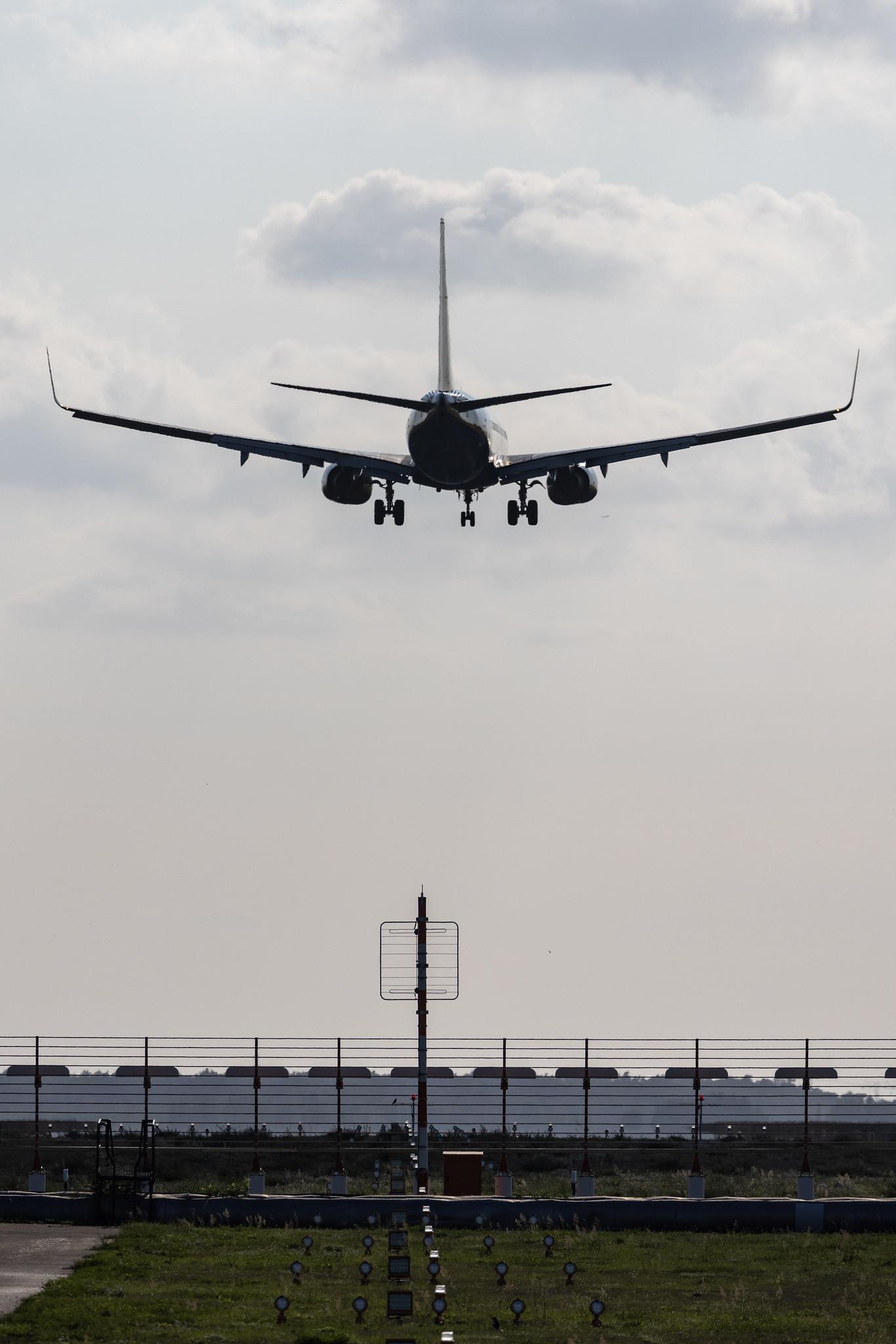 Flughafen Berlin Brandenburg: Ryanair (FR / RYR) | Boeing 737-8AS B738 | EI-DWT | MSN 33626