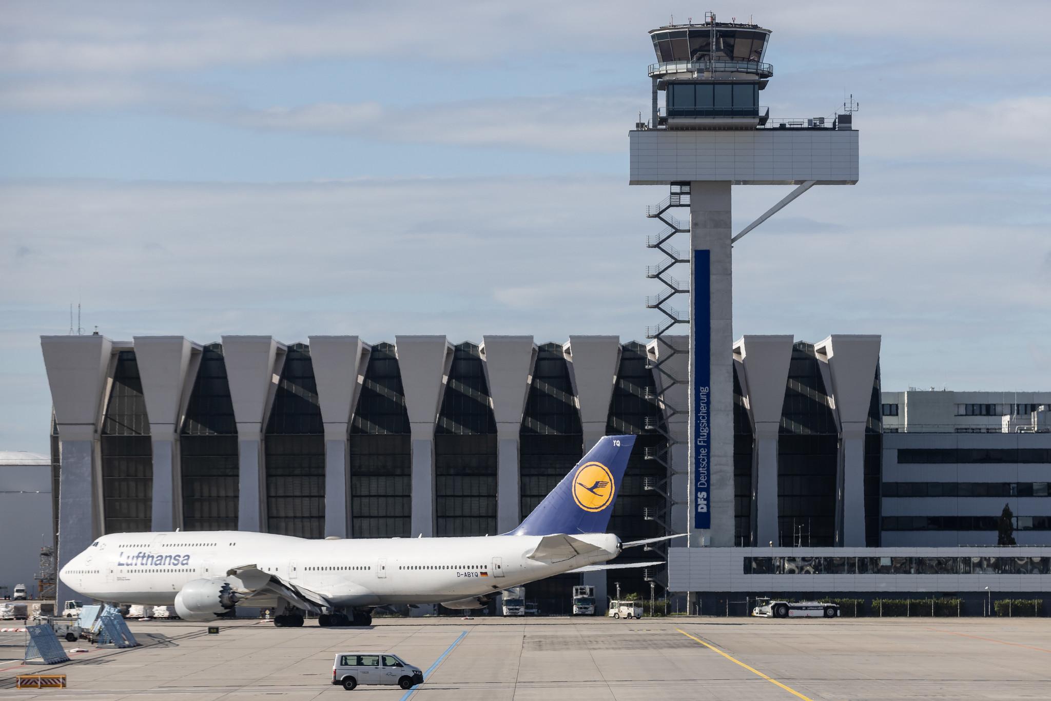 Frankfurt Airport: Lufthansa (LH / DLH) | Boeing 747-830 B748 | D-ABYQ | MSN 37840