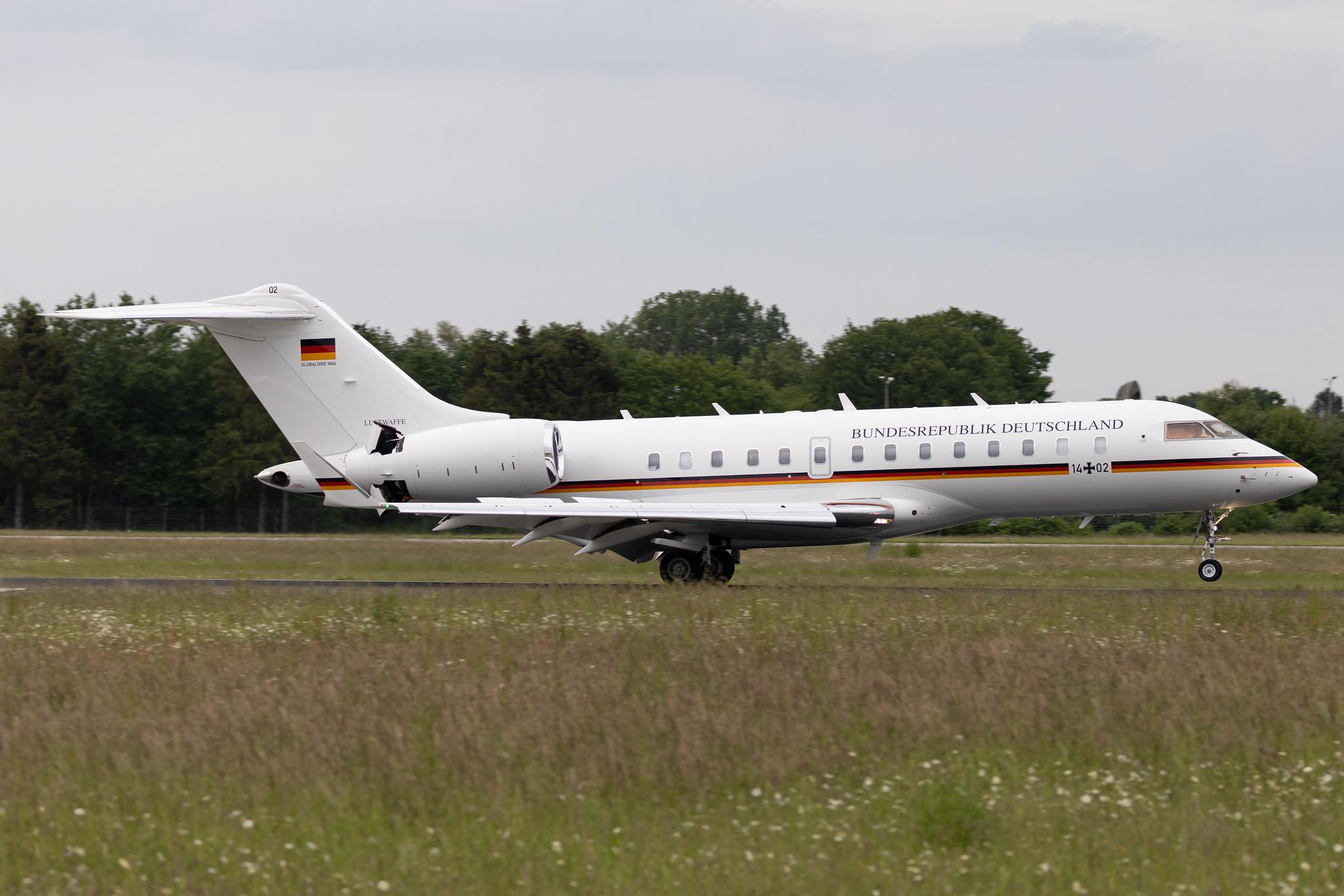 Hamburg Airport: German Air Force ( / GAF) | Bombardier BD-700-1A11 Global 5000 GLEX | 14+02 | MSN 9404