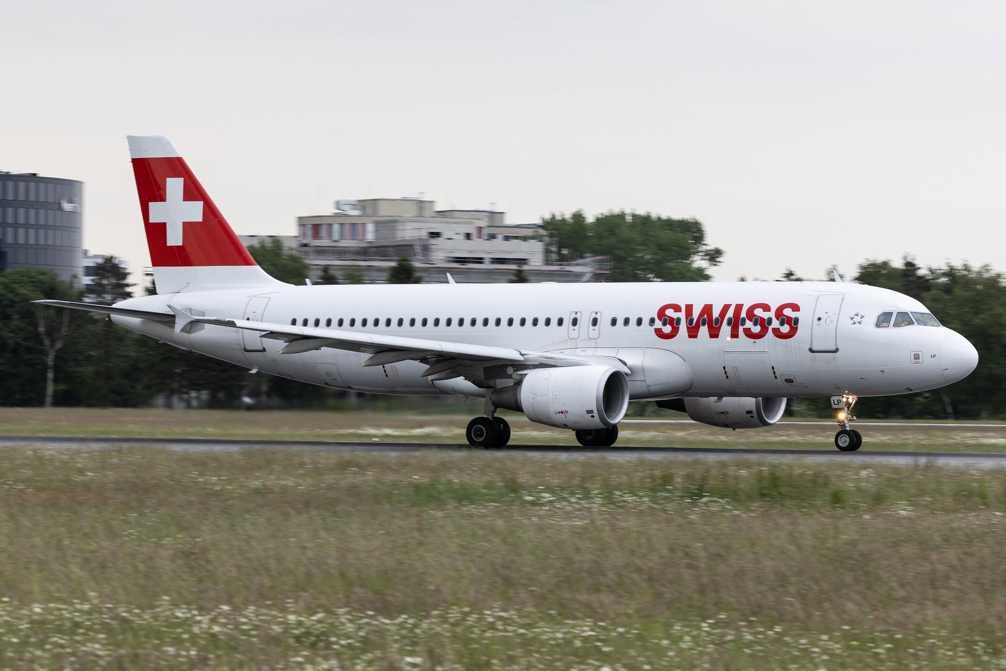 Hamburg Airport: Swiss (LX / SWR) | Airbus A320-214 A320 | HB-JLP | MSN 4618